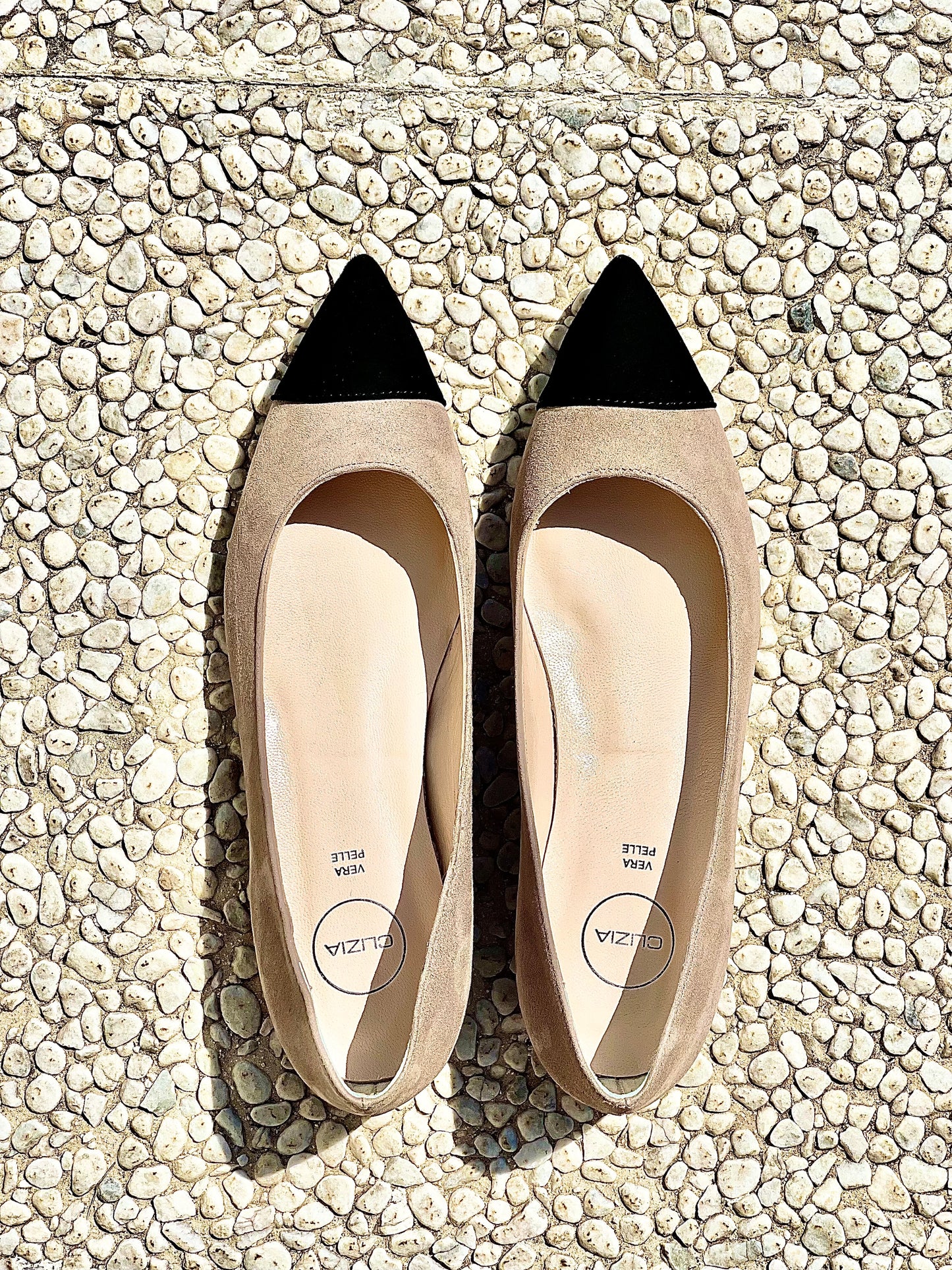 BROCHE EN DAIM NUDE/NOIR