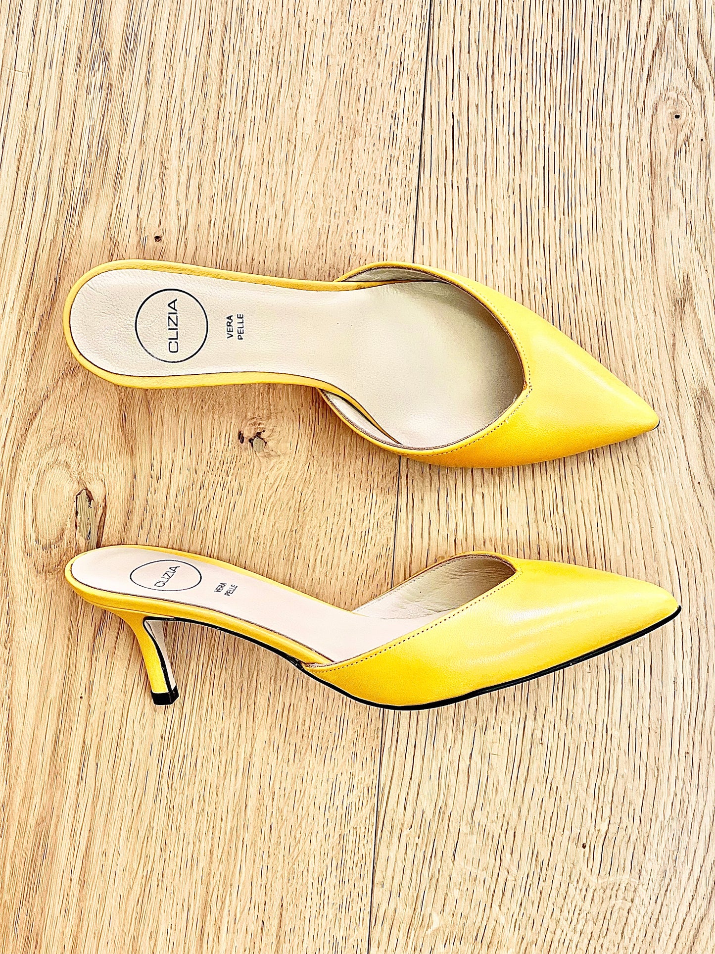 VIKY CUIR JAUNE