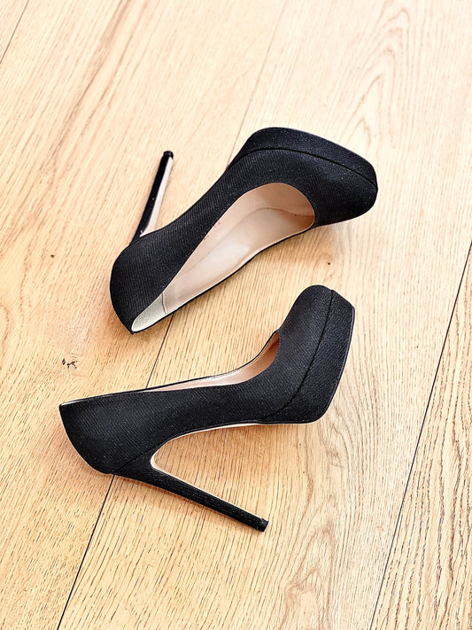 MÊME LES PAILLETTES NOIRES