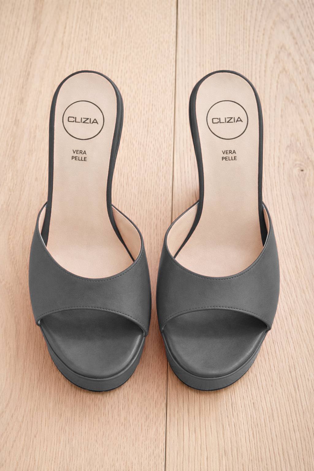 LIPSEY עור אפור