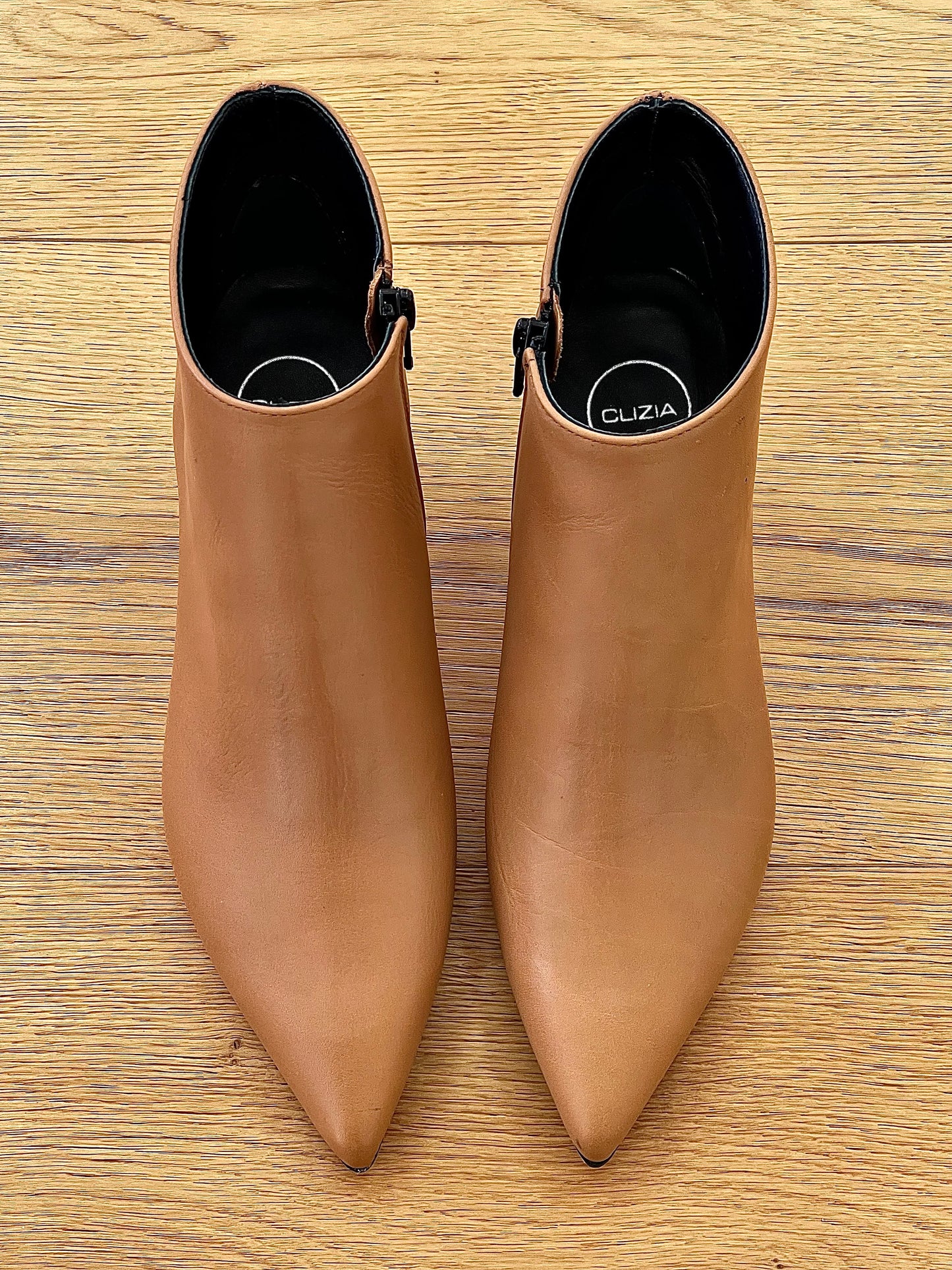 TITTY LEATHER LEATHER