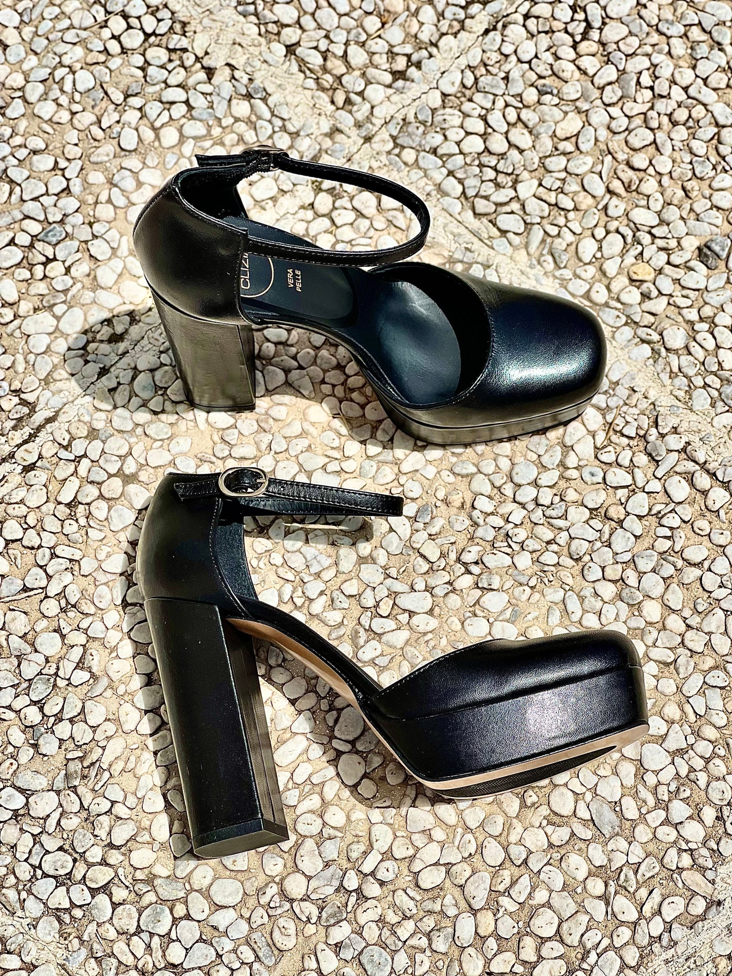 IKO BLACK