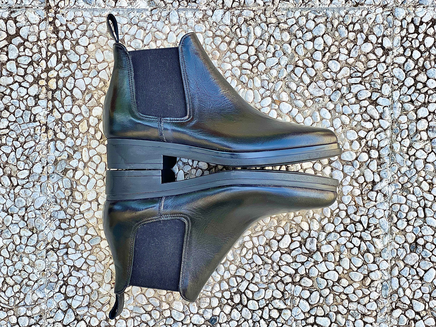 ブラックレザー・グレシア