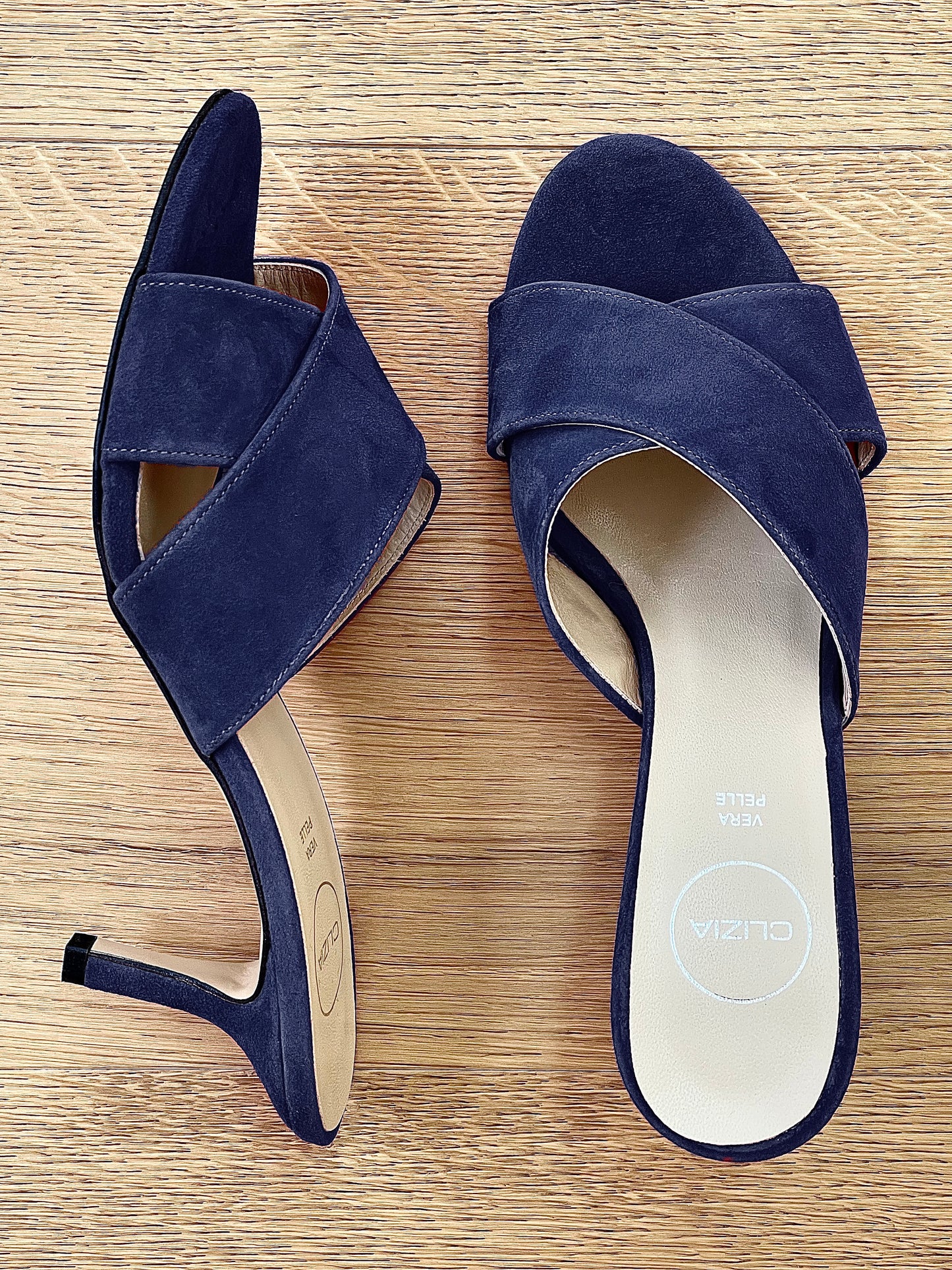 BLAUW SUÈDE ZURI