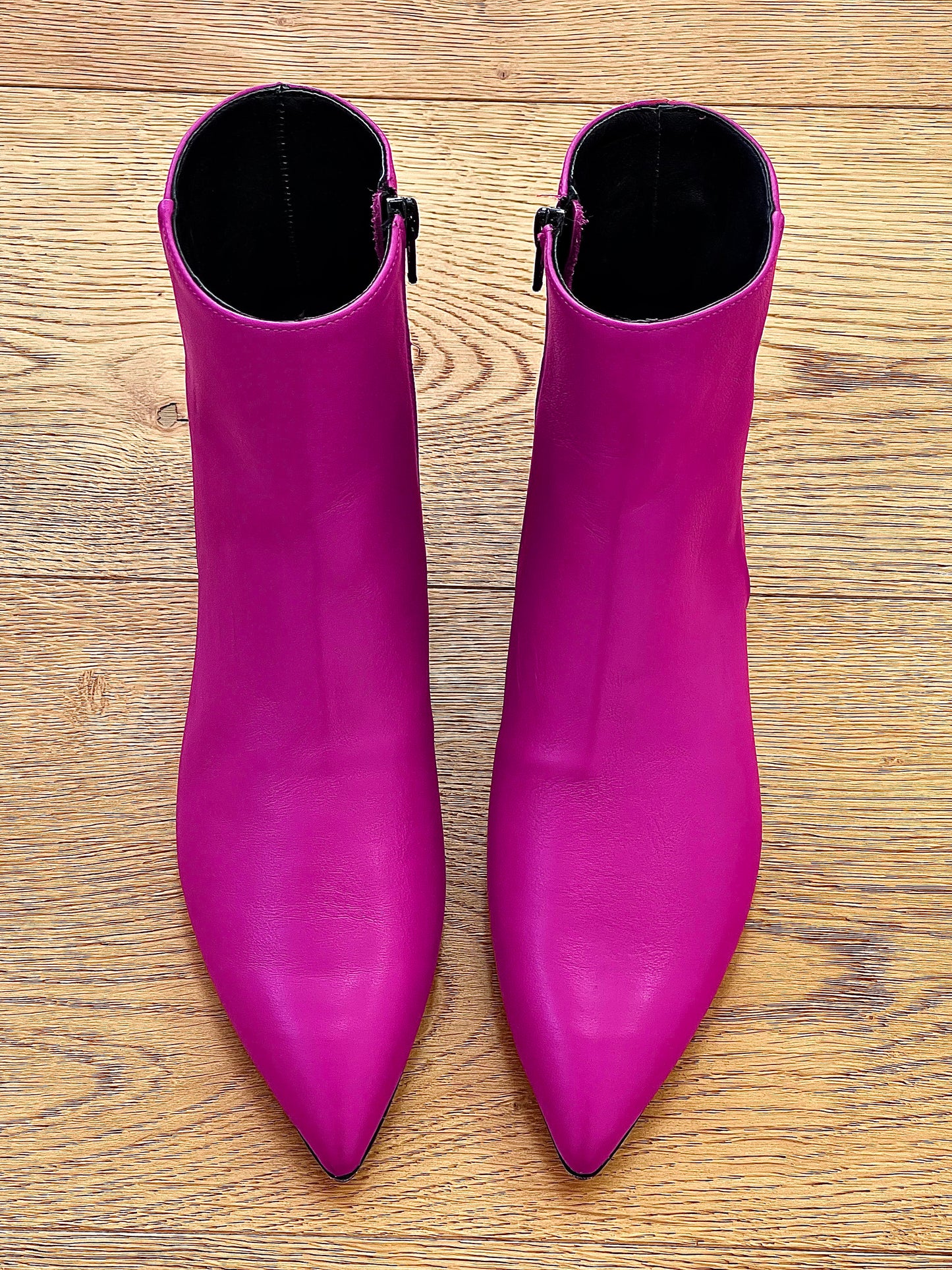 FUCHSIA LEER GERRI