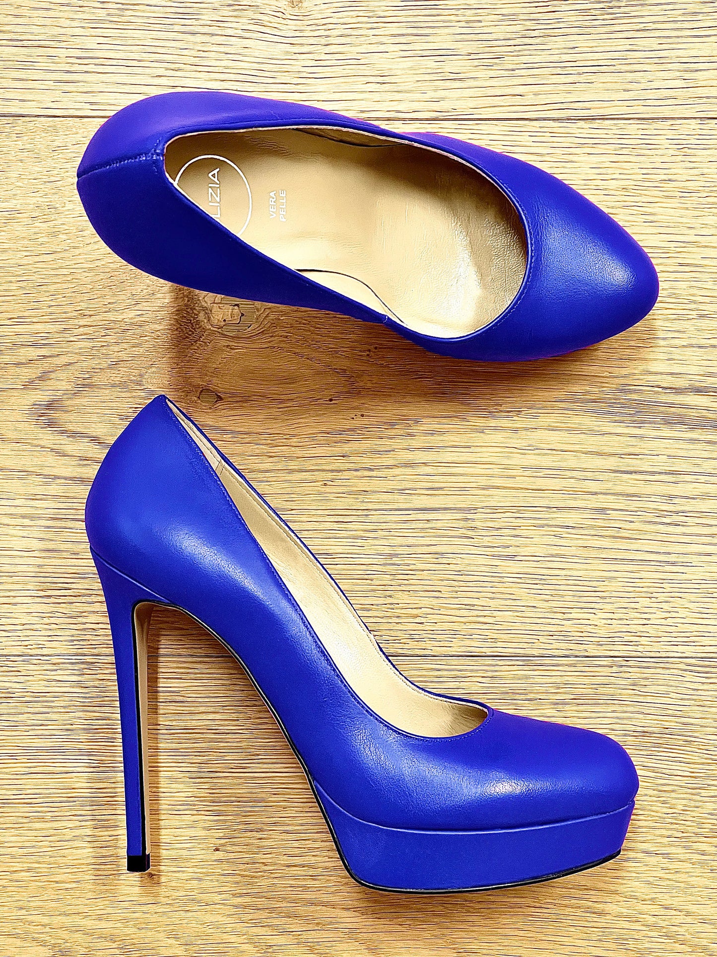 ZELFS BLAUW LEER