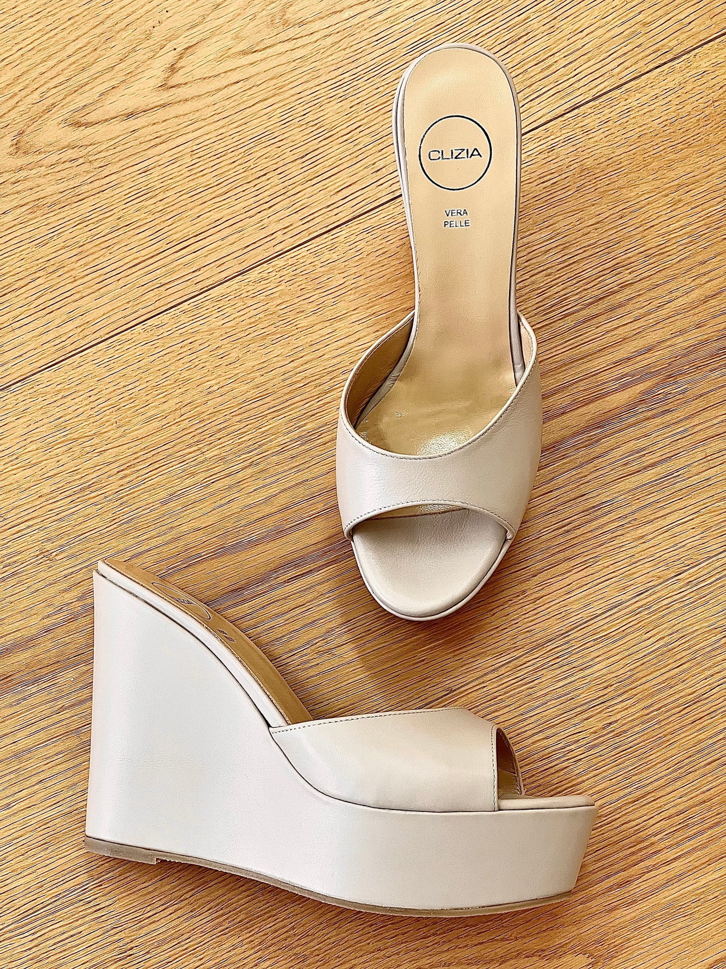 ALLISON BEIGE LEER
