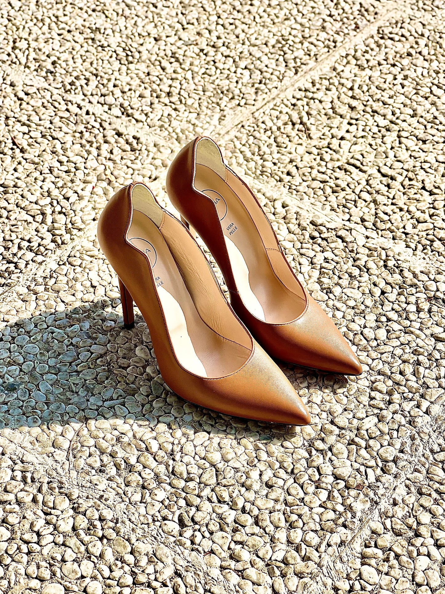 LOLA LEATHER