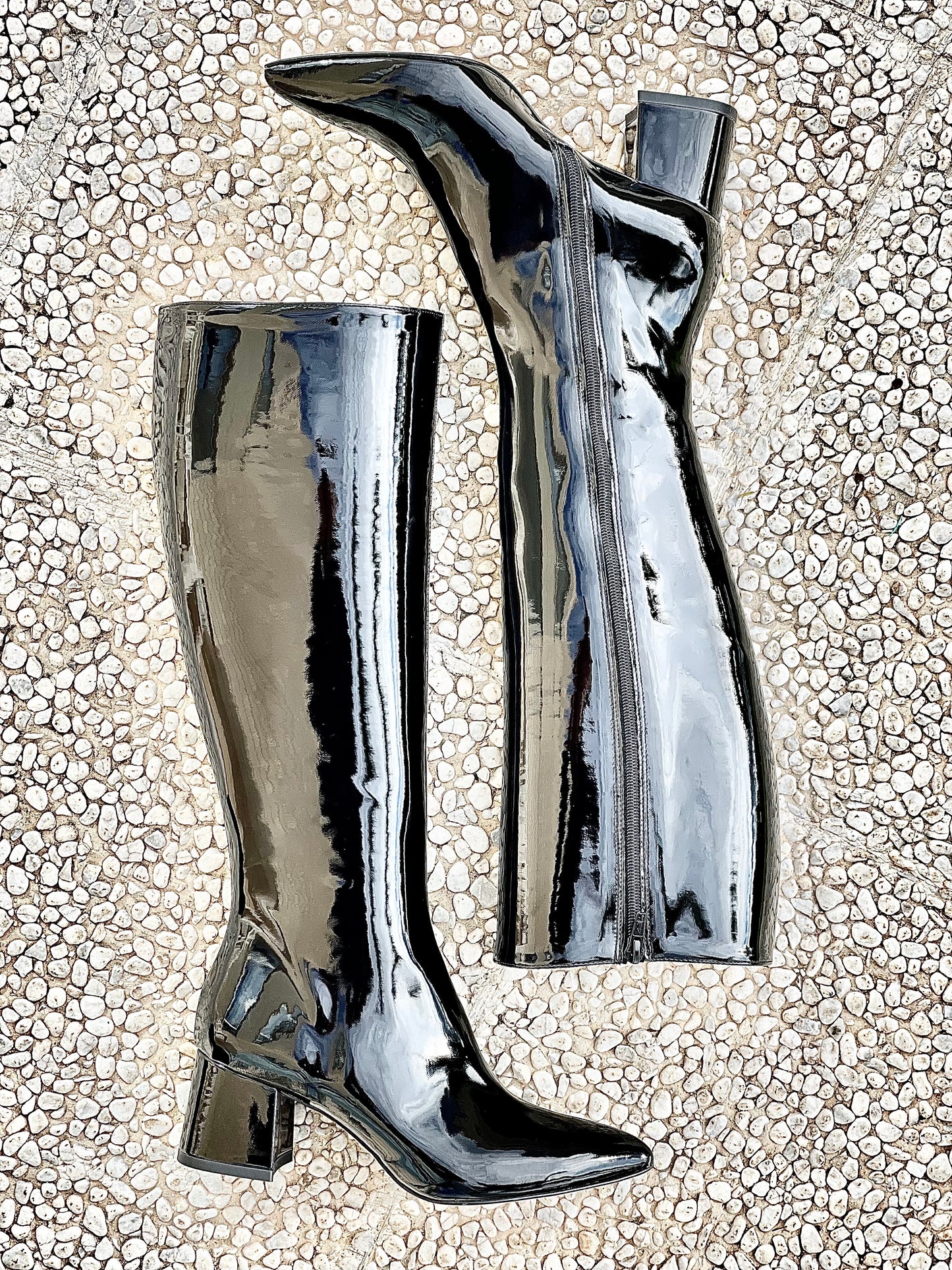 BOLIVIA ZWART LAKLEER