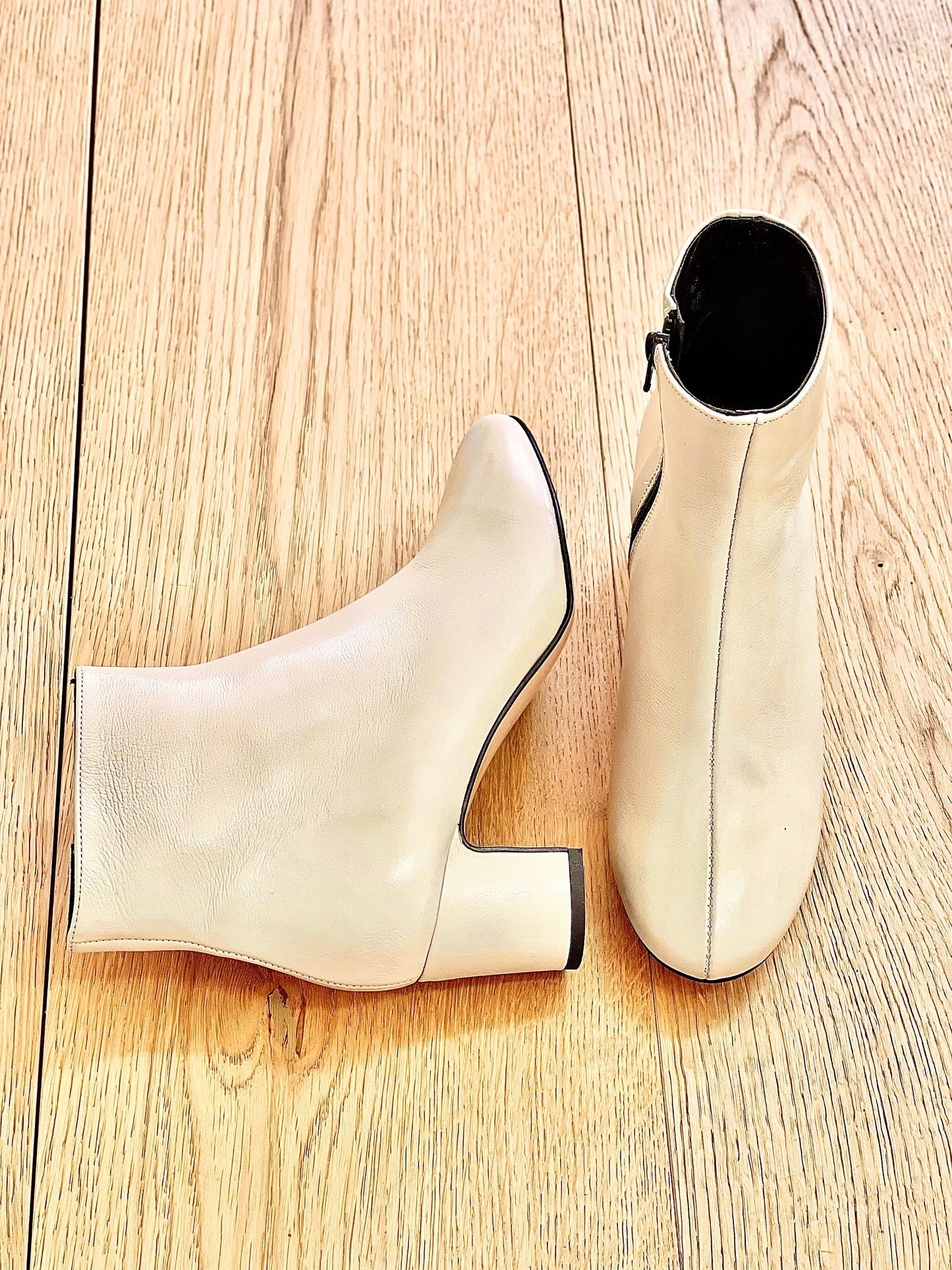 LUCAS BEIGE LEDER