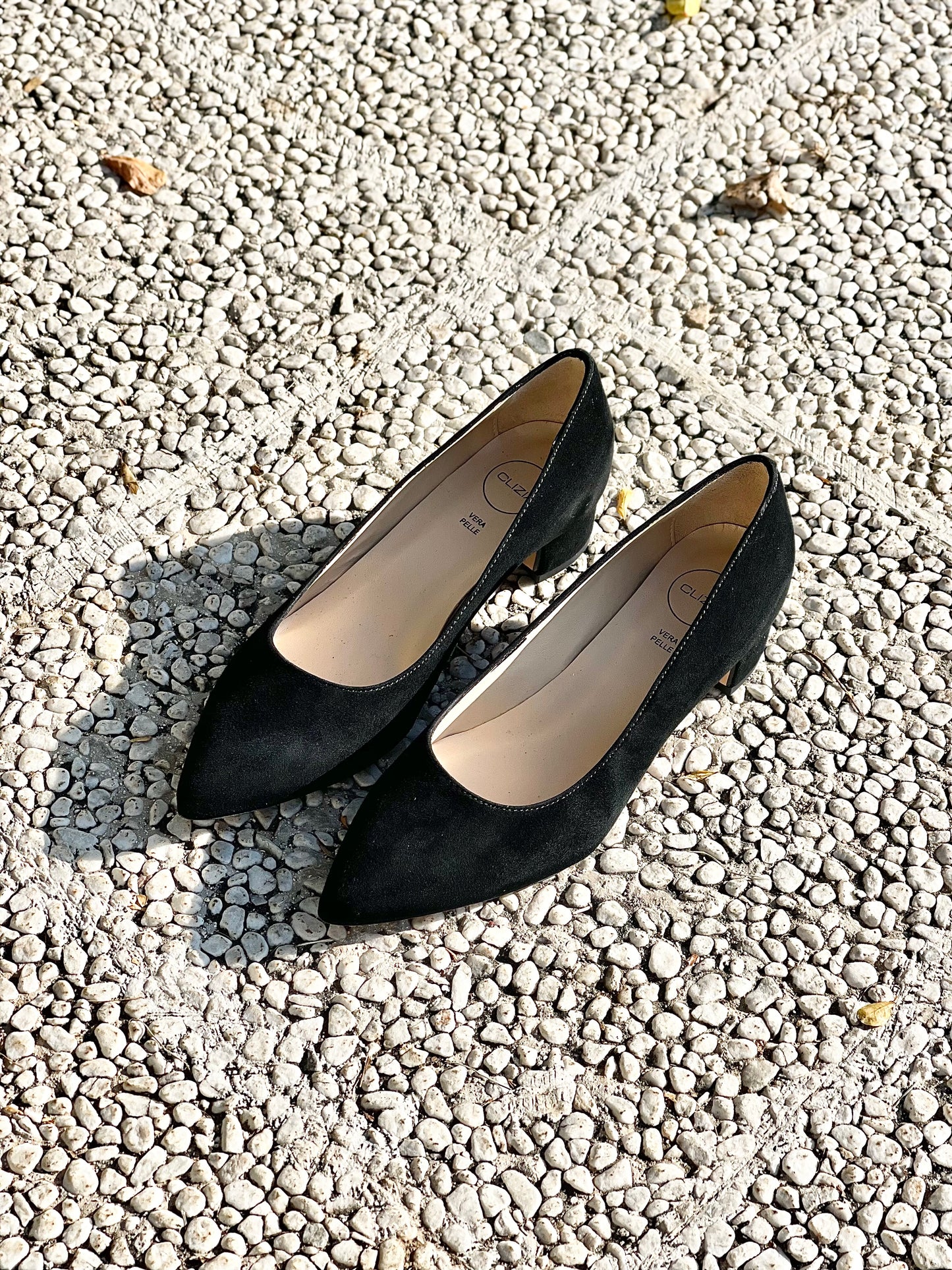 ZWART SUEDE
