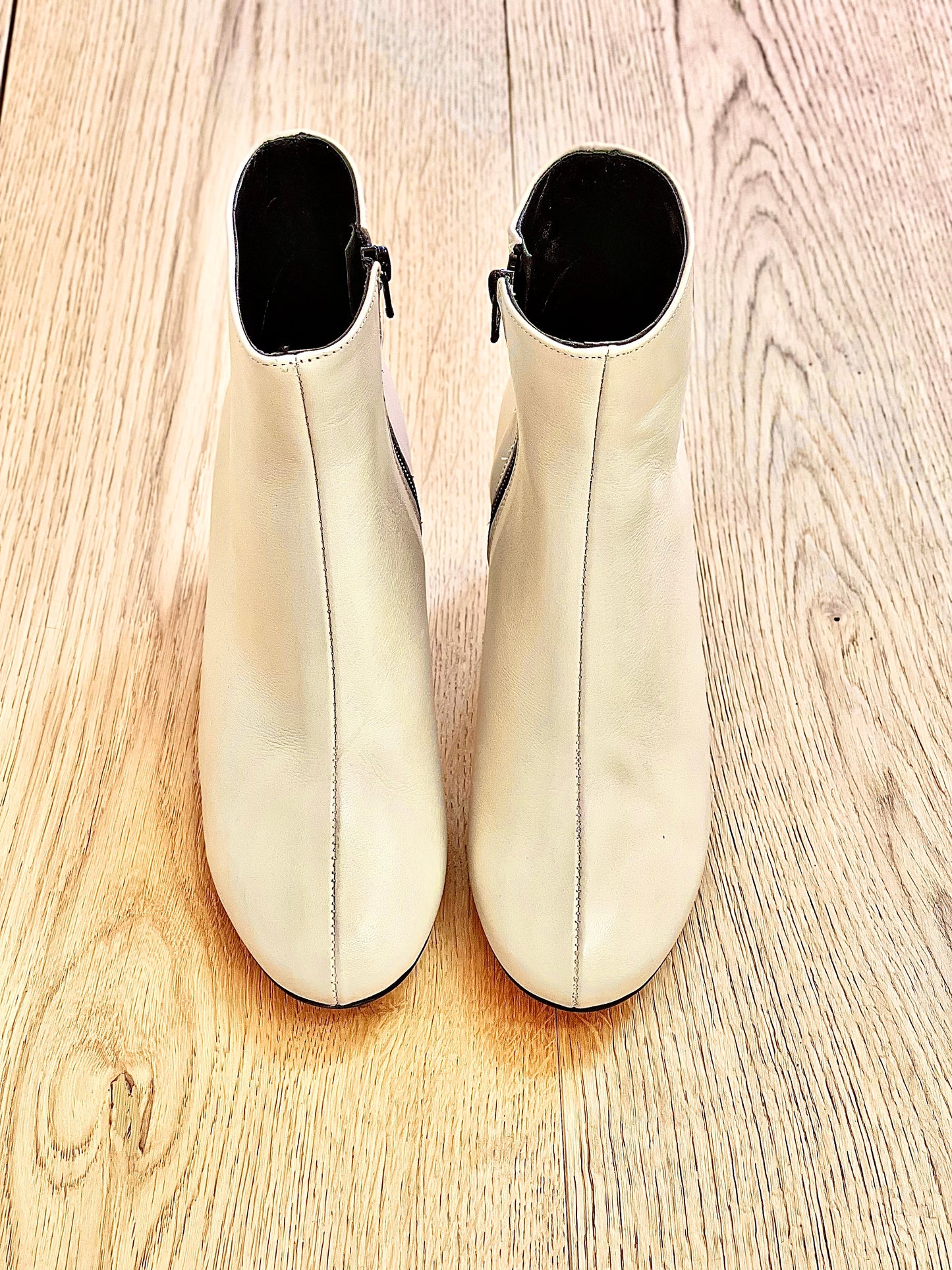 LUCAS BEIGE LEDER