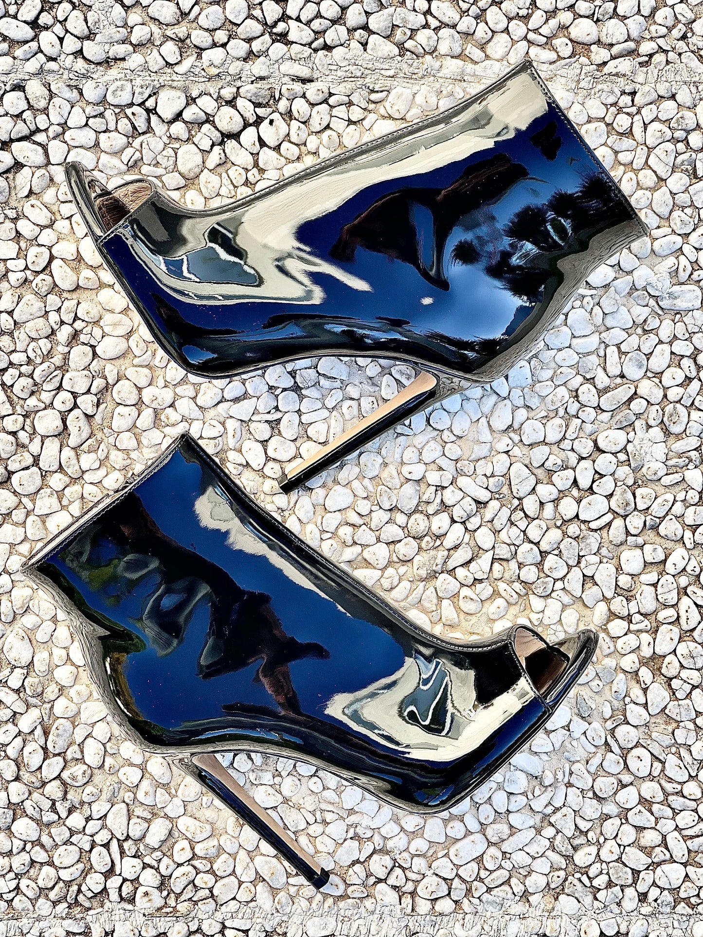 PARIS ZWART LAKLEER