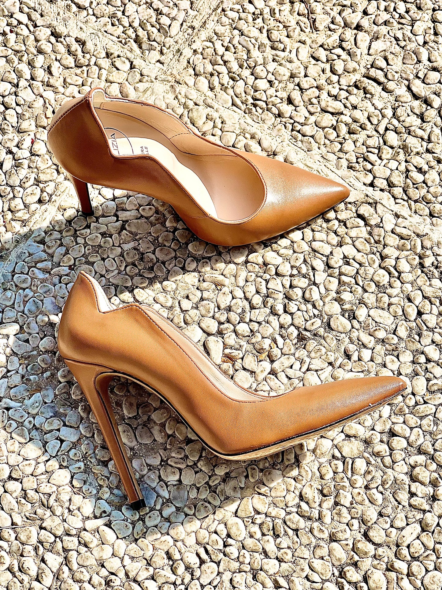 LOLA LEATHER