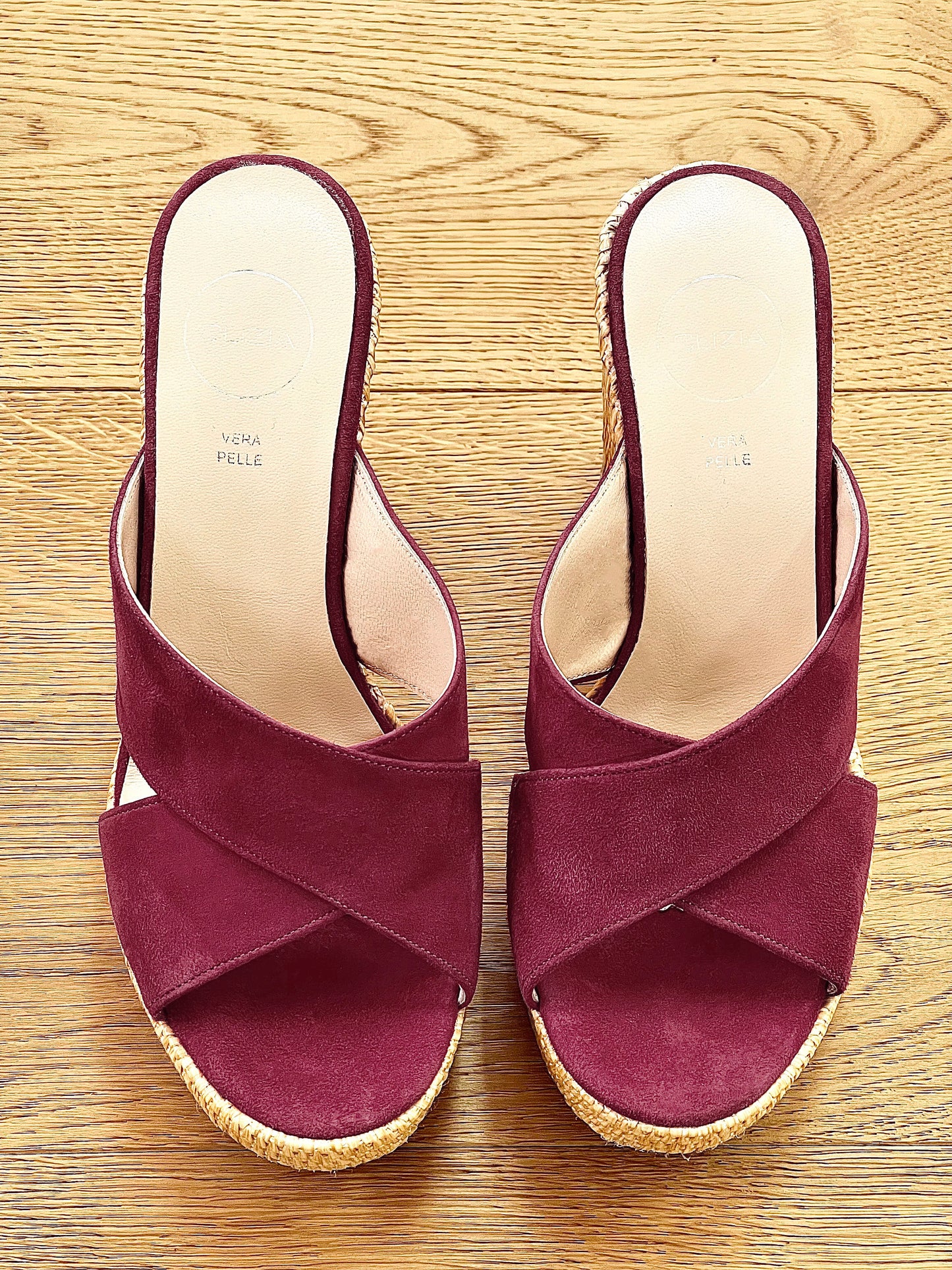 CARLOS BURGUNDY