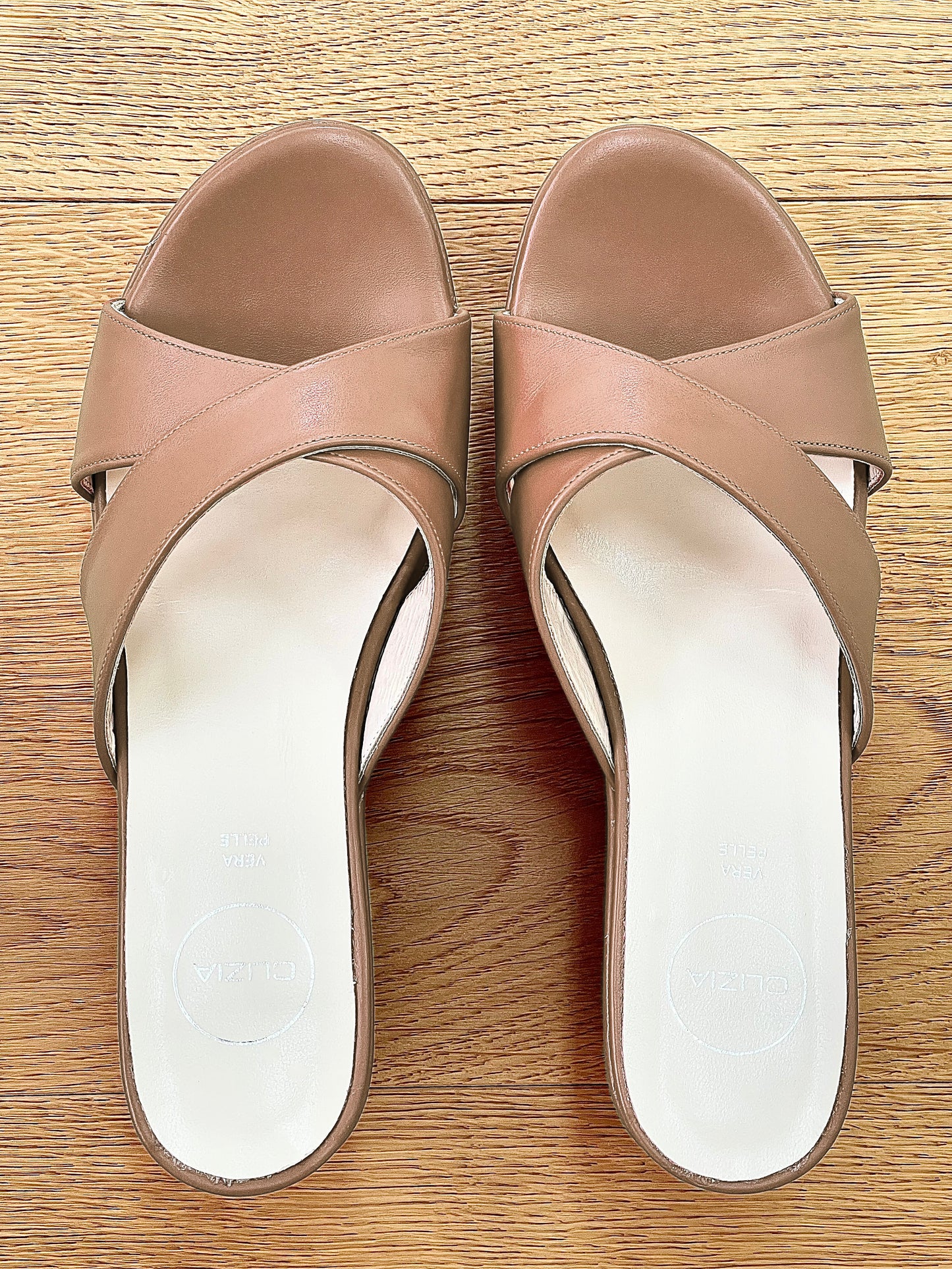DAGO LEATHER TAUPE