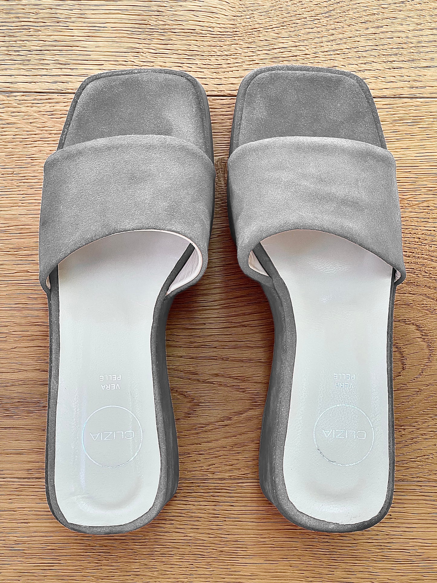 CONNIE SUEDE ICE
