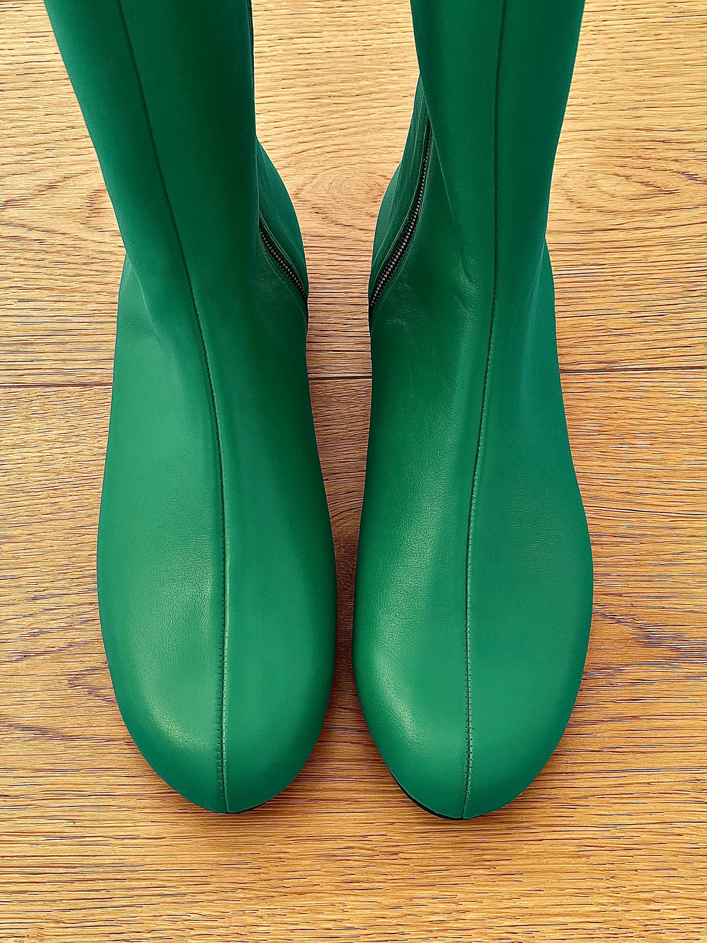 JONAS GREEN LEATHER
