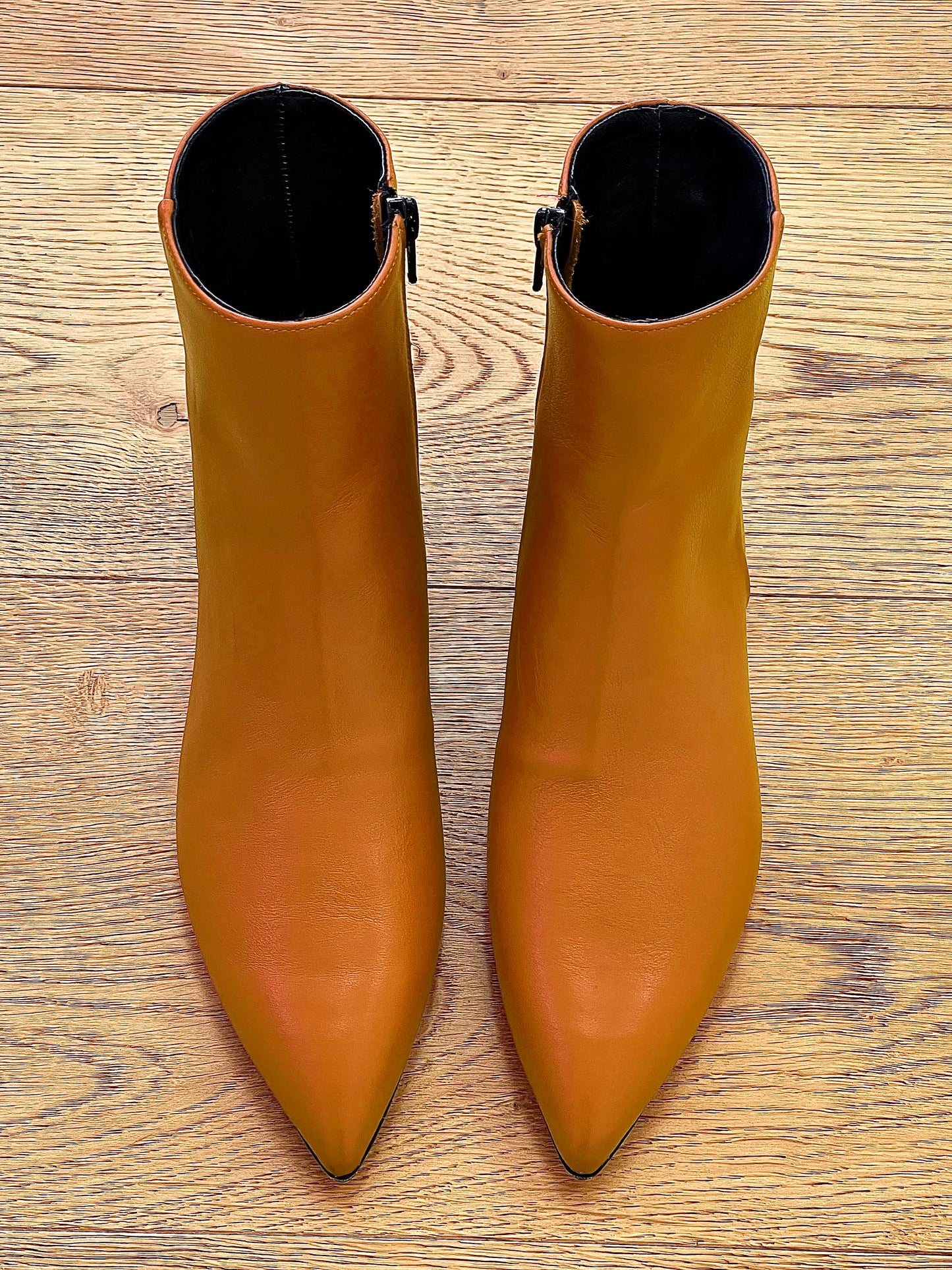 GERRI LEATHER