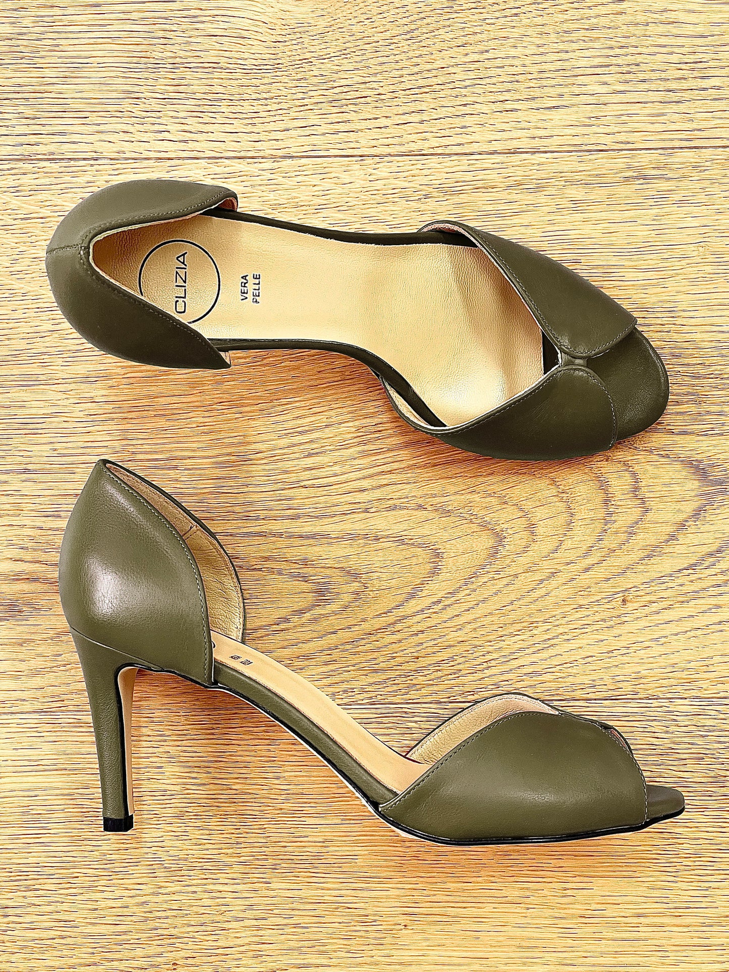 SKÓRA WANDA KHAKI