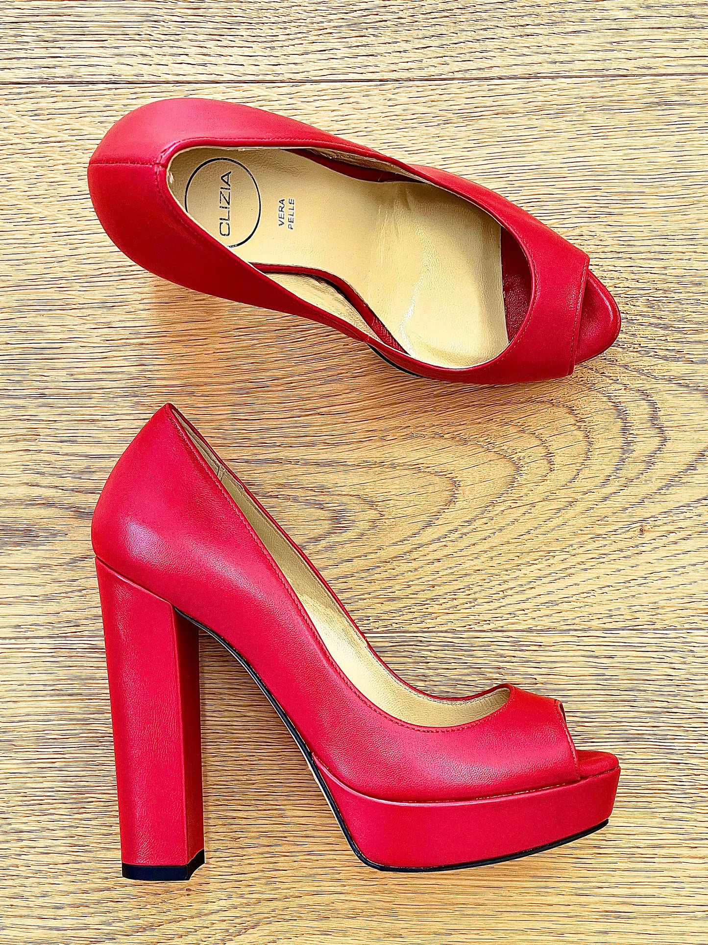 BETA LEATHER RED