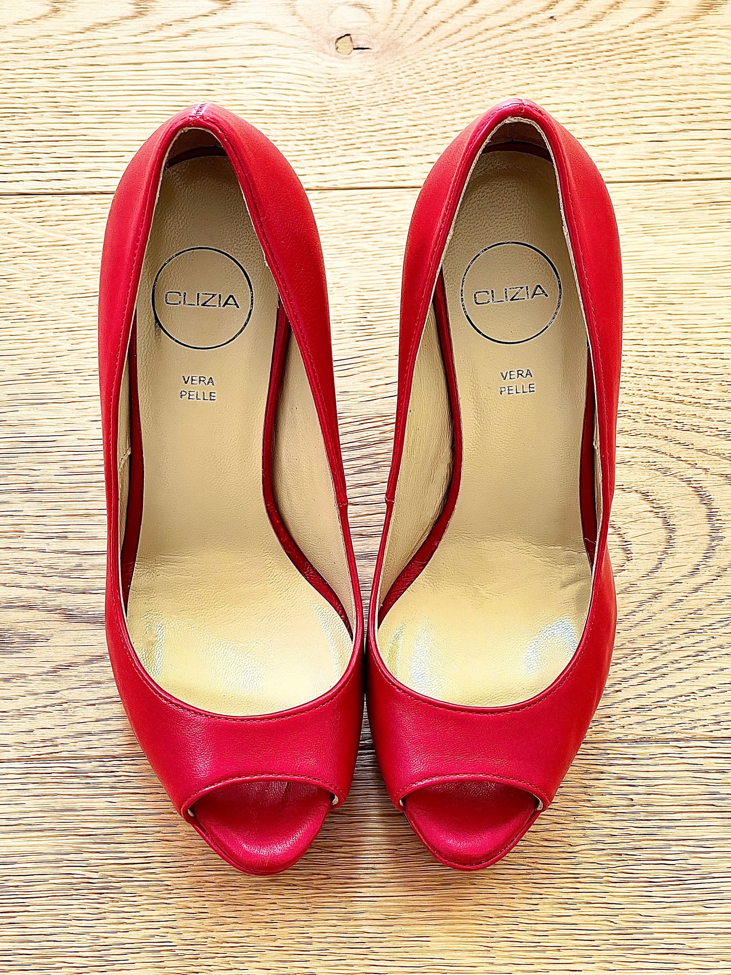 BETA LEATHER RED