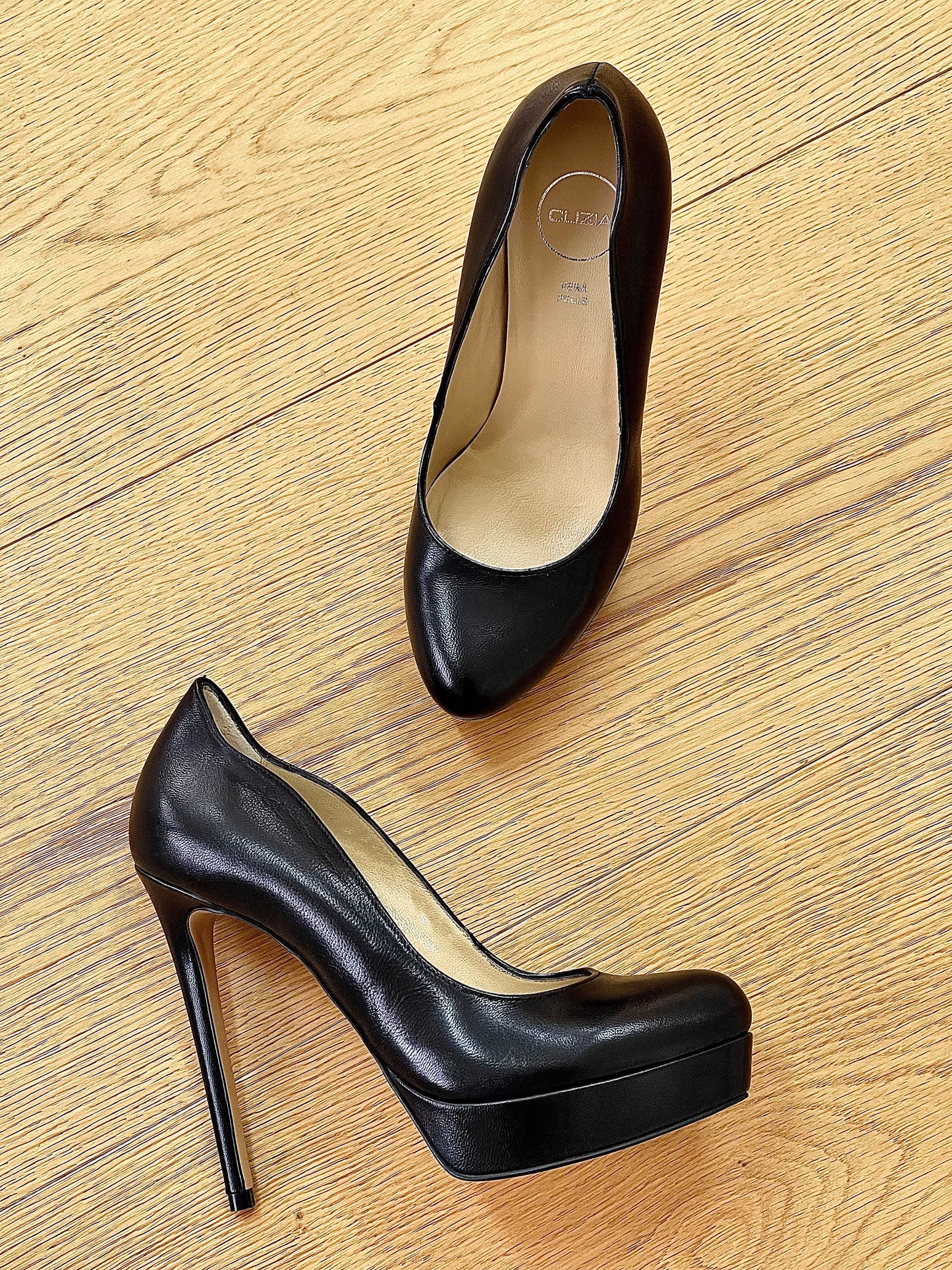 WAVE LEATHER CZARNY