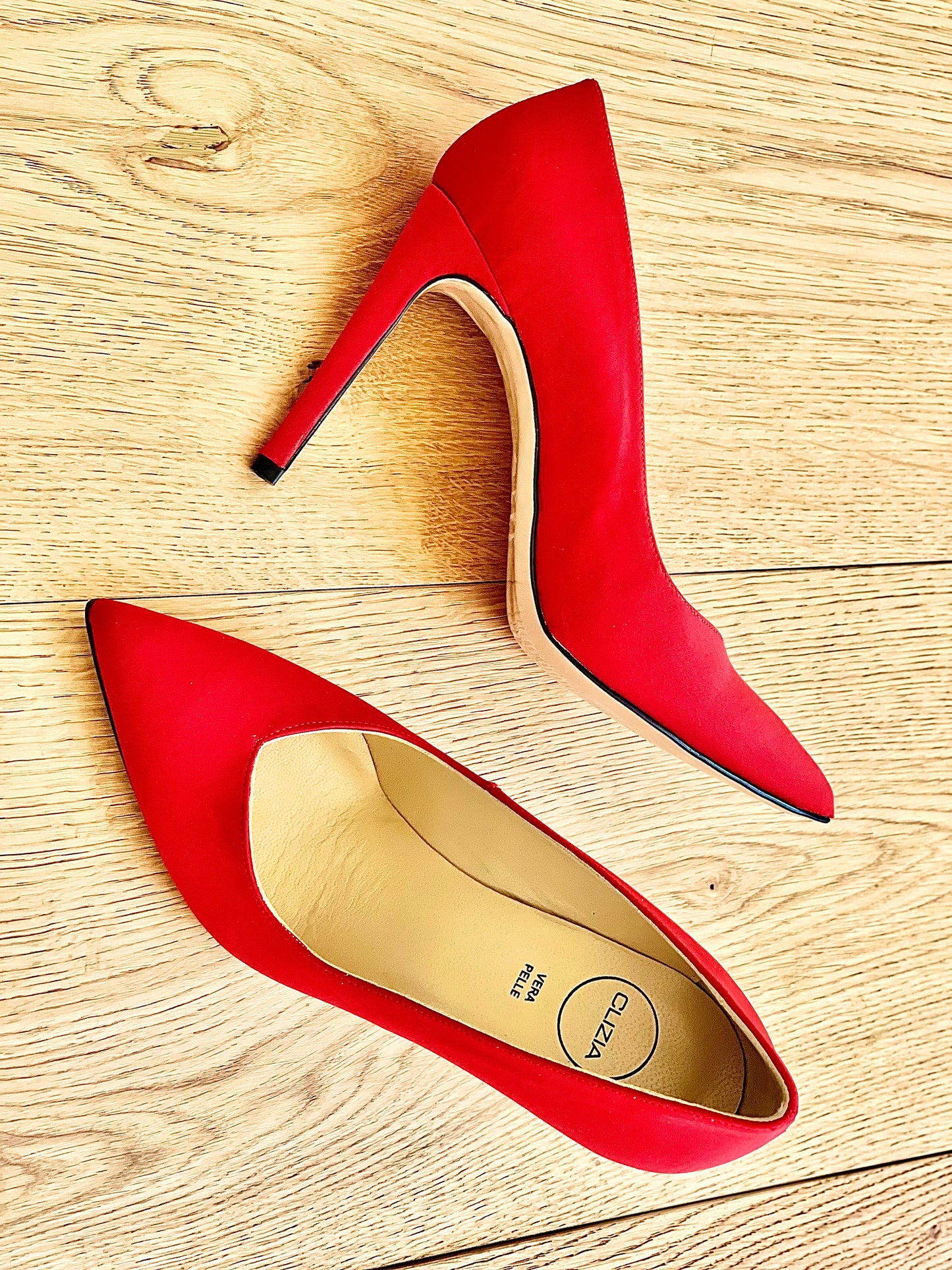 ELI RED SATIN