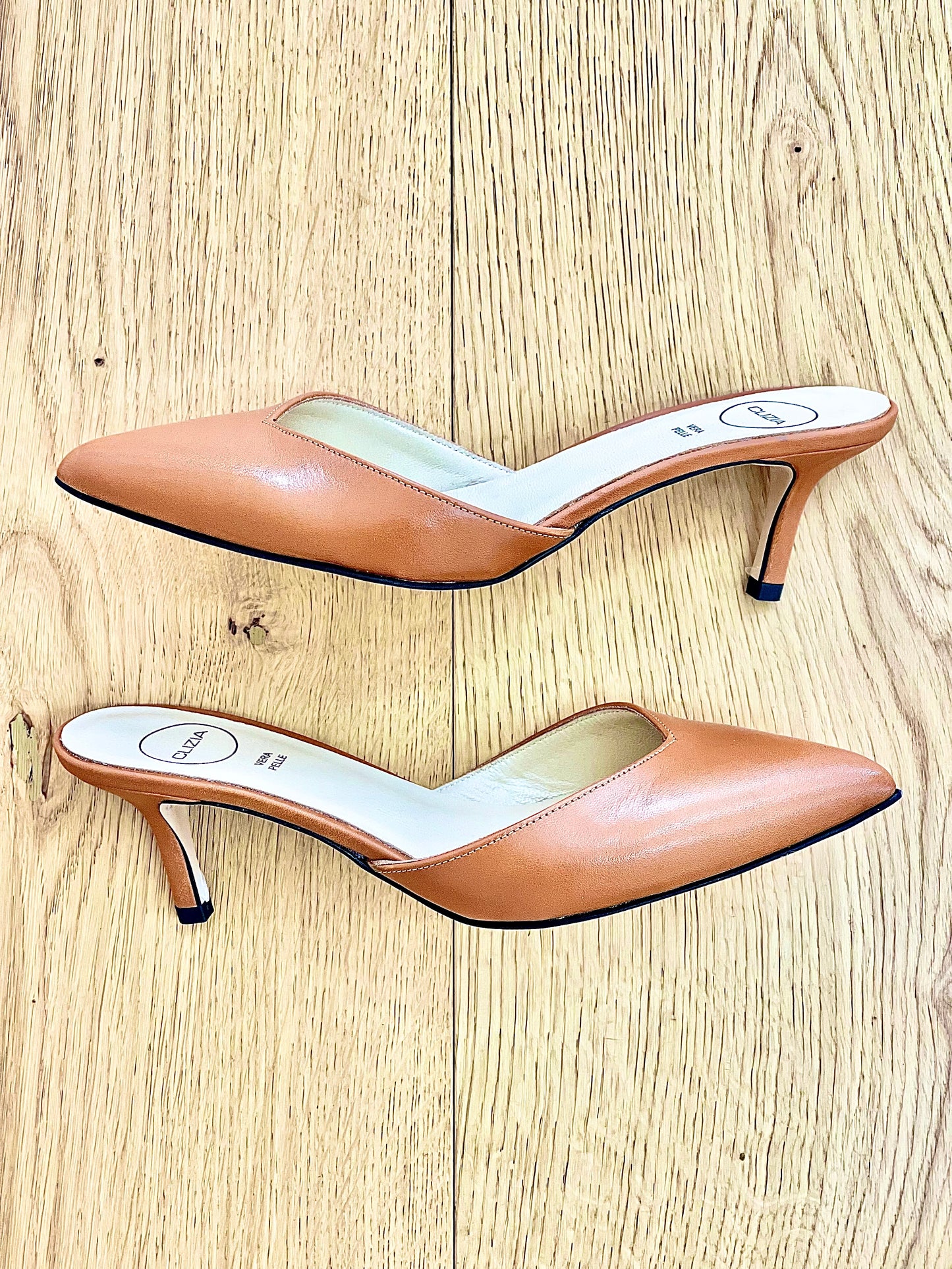 VIKY LEATHER