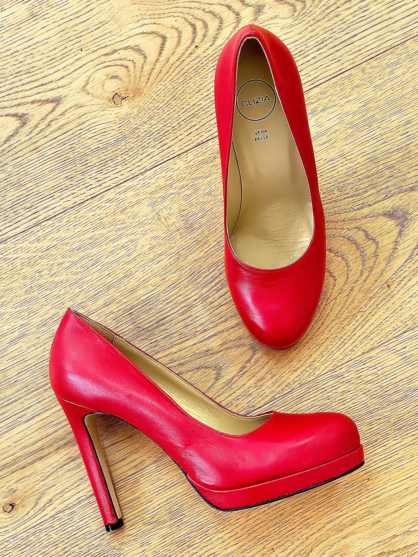ANNA LEATHER RED