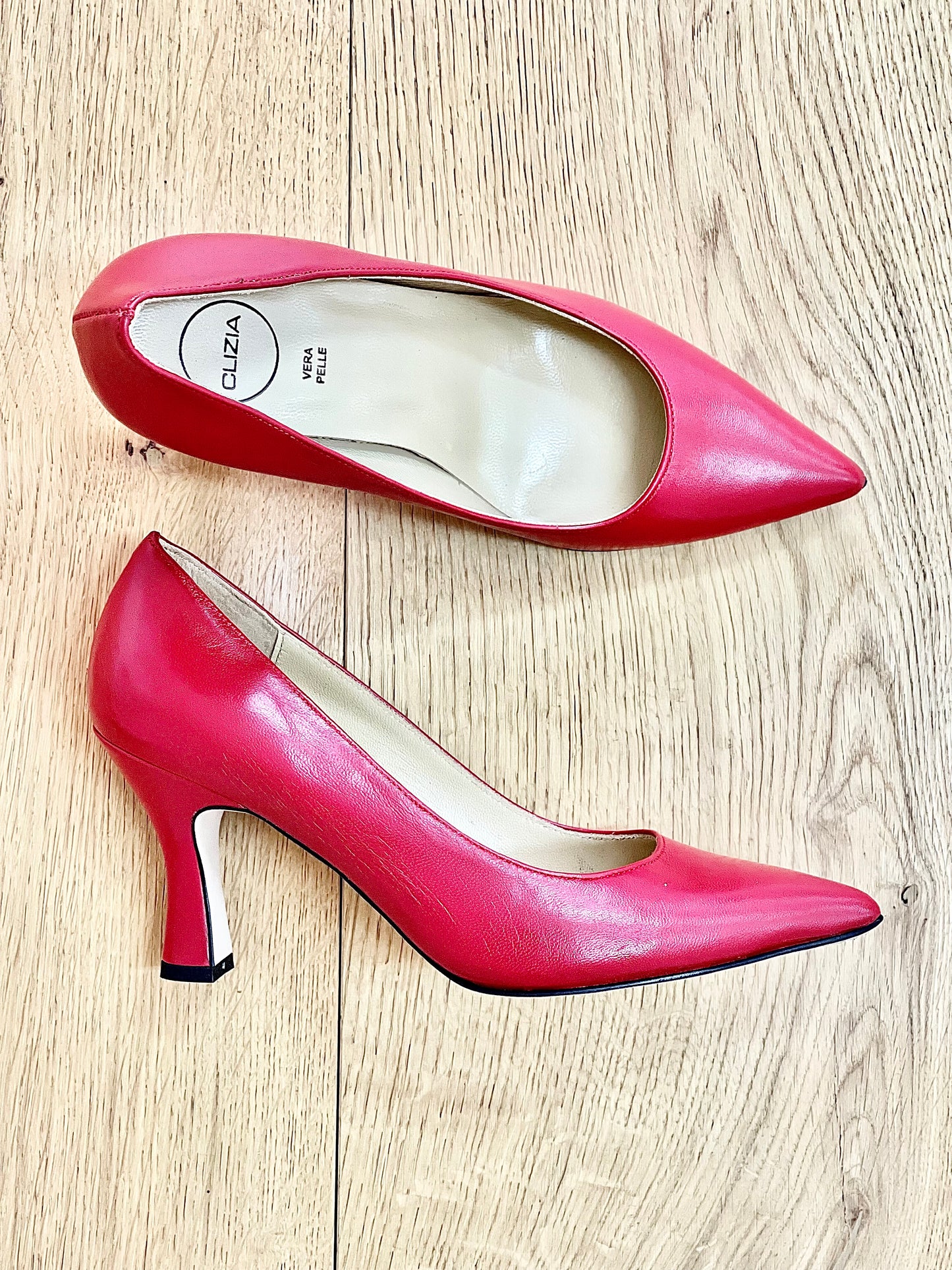 JOAN LEATHER RED