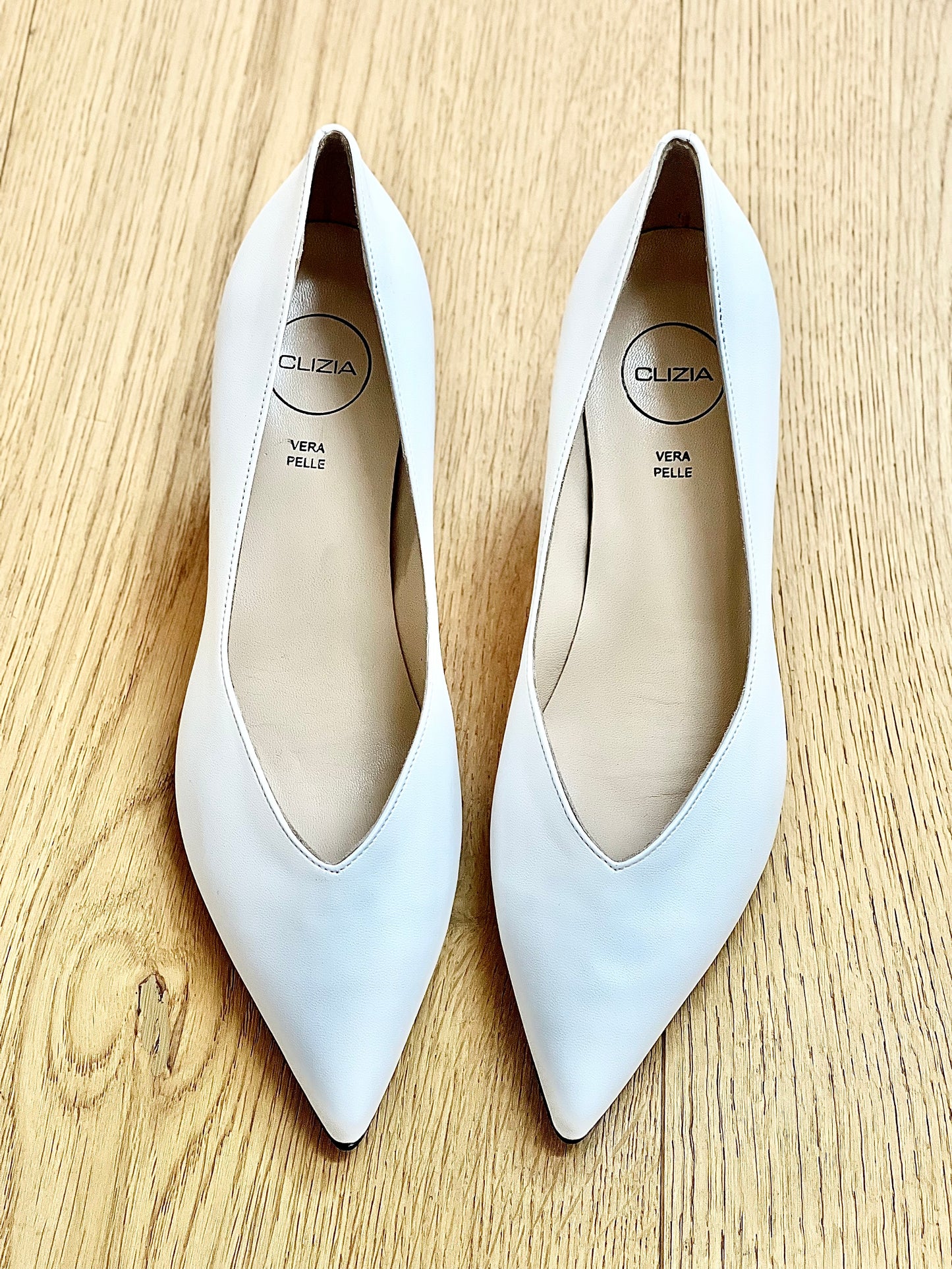 SUSAN LEATHER WHITE