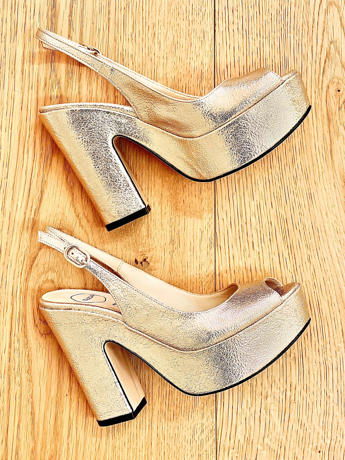 GOLD HELLEN
