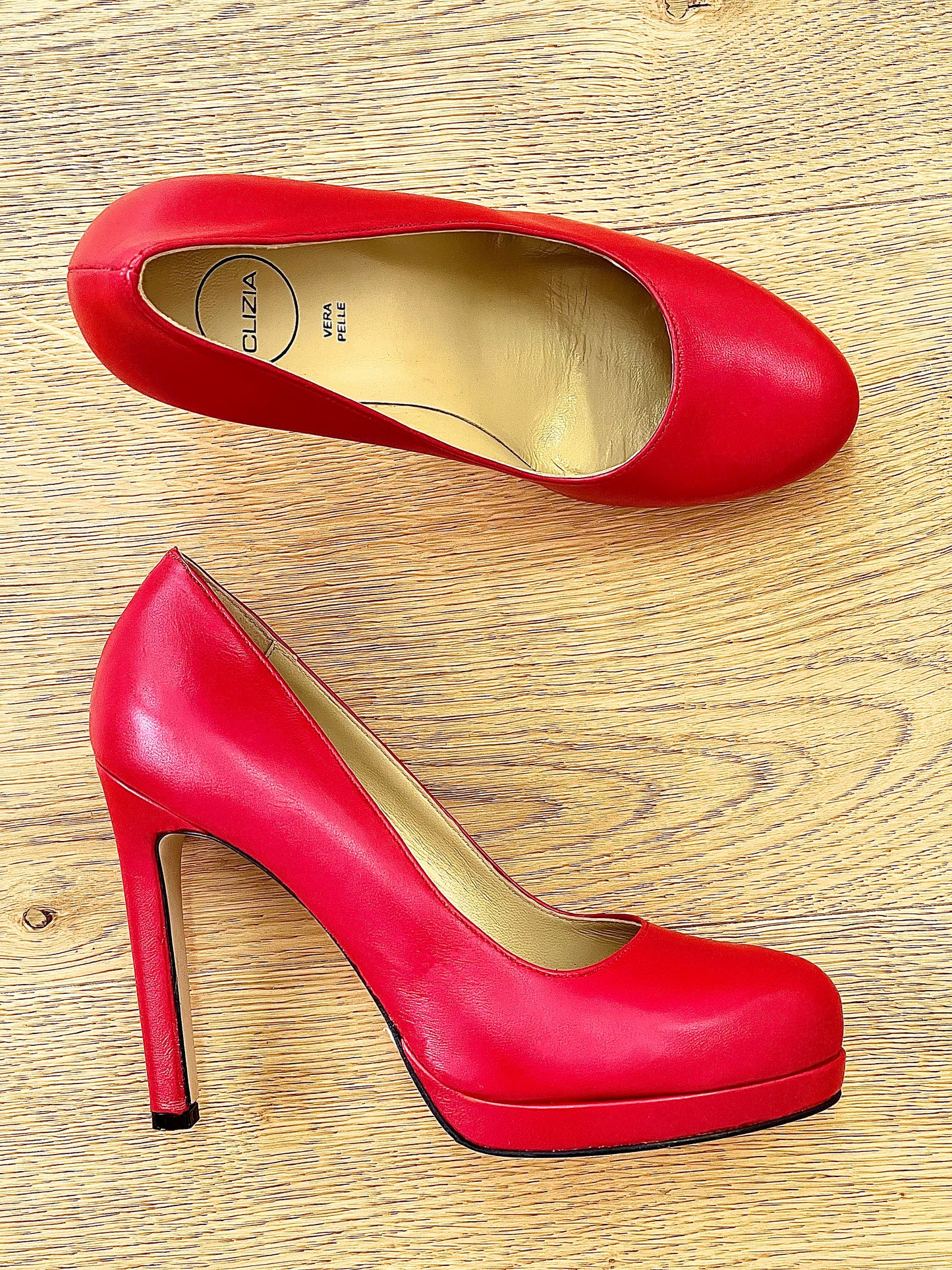 ANNA LEATHER RED