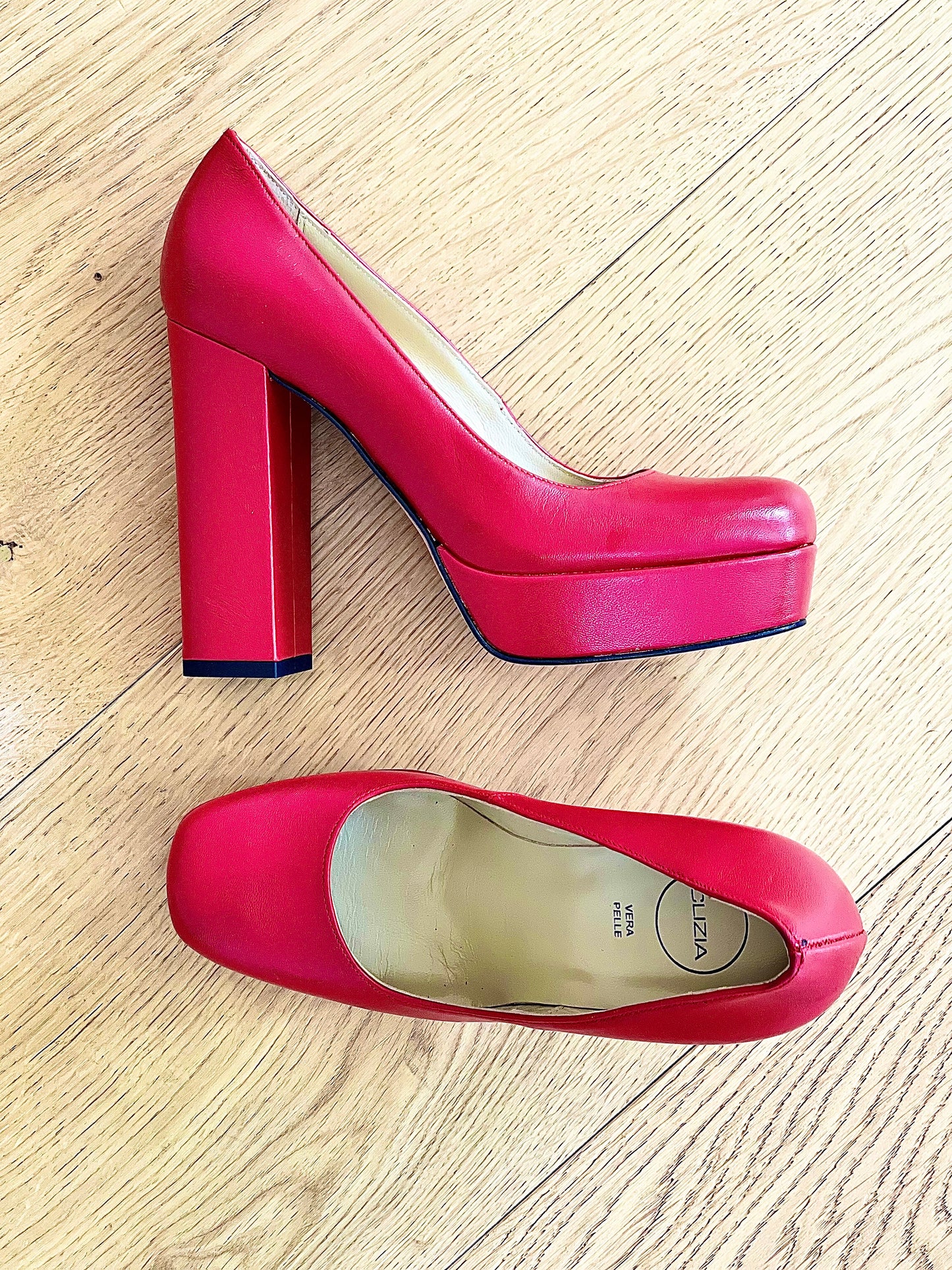 KATA LEATHER RED
