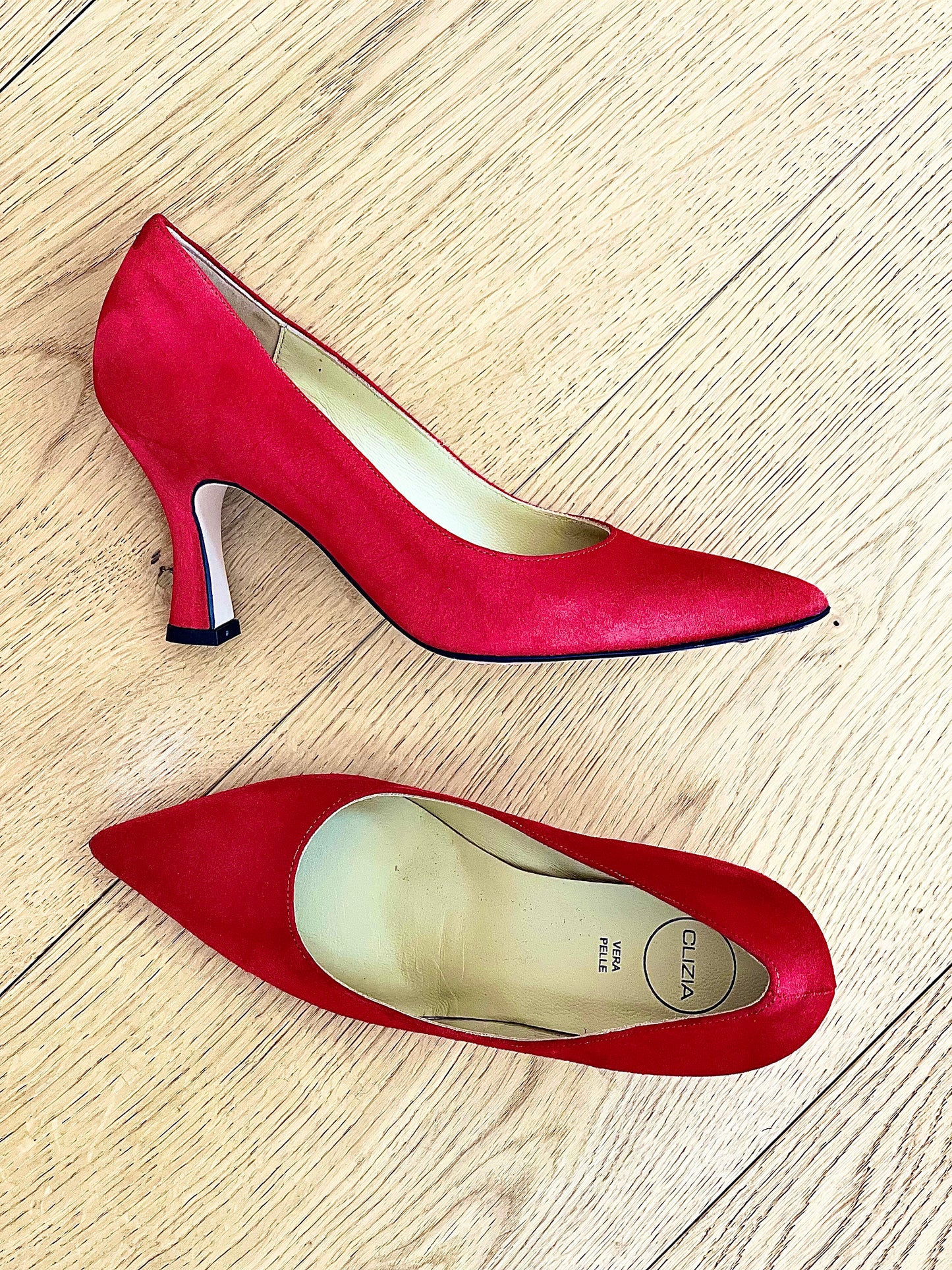JOAN RED SUEDE