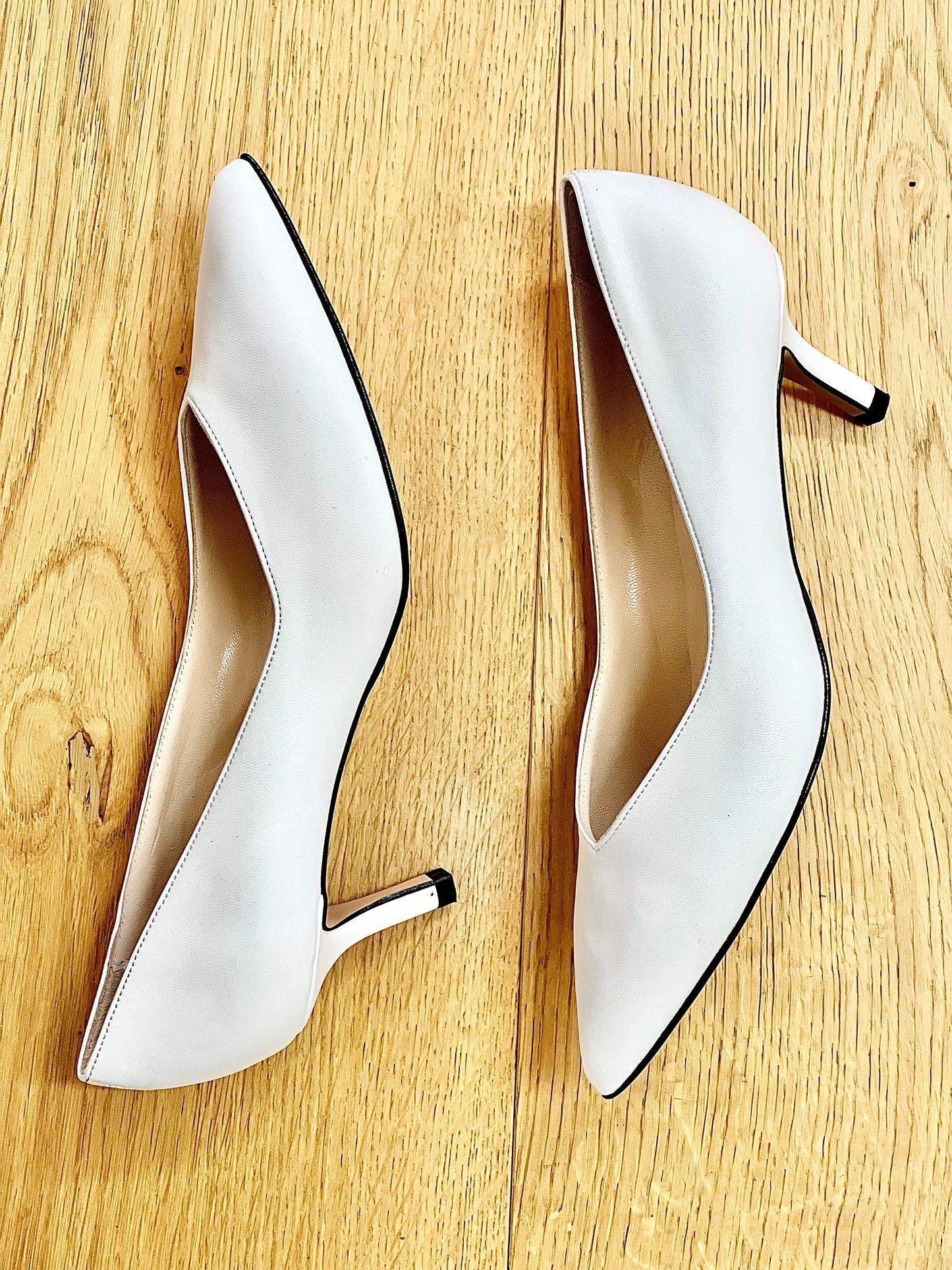 SUSAN LEATHER WHITE