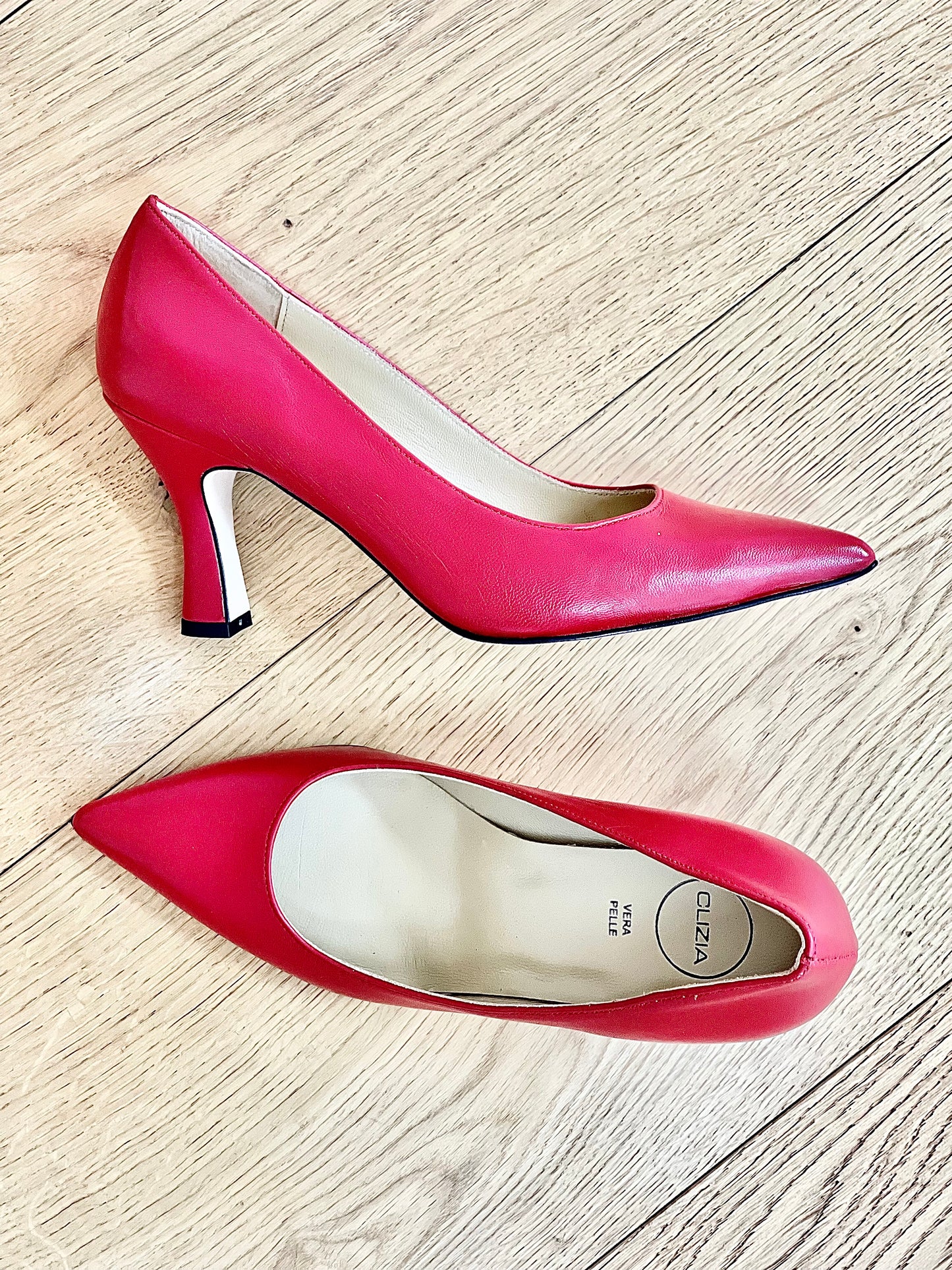 JOAN LEATHER RED