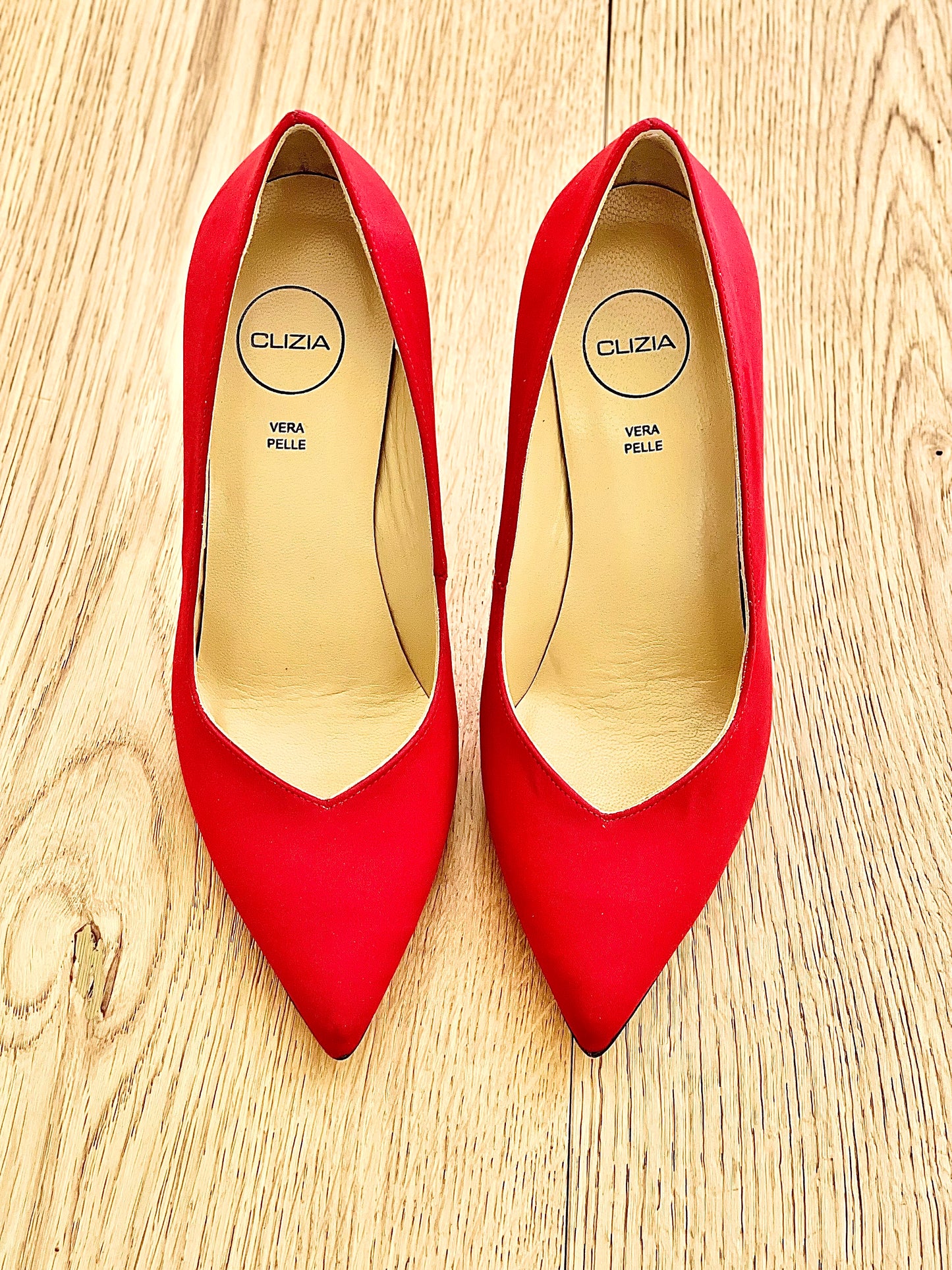 ELI RED SATIN