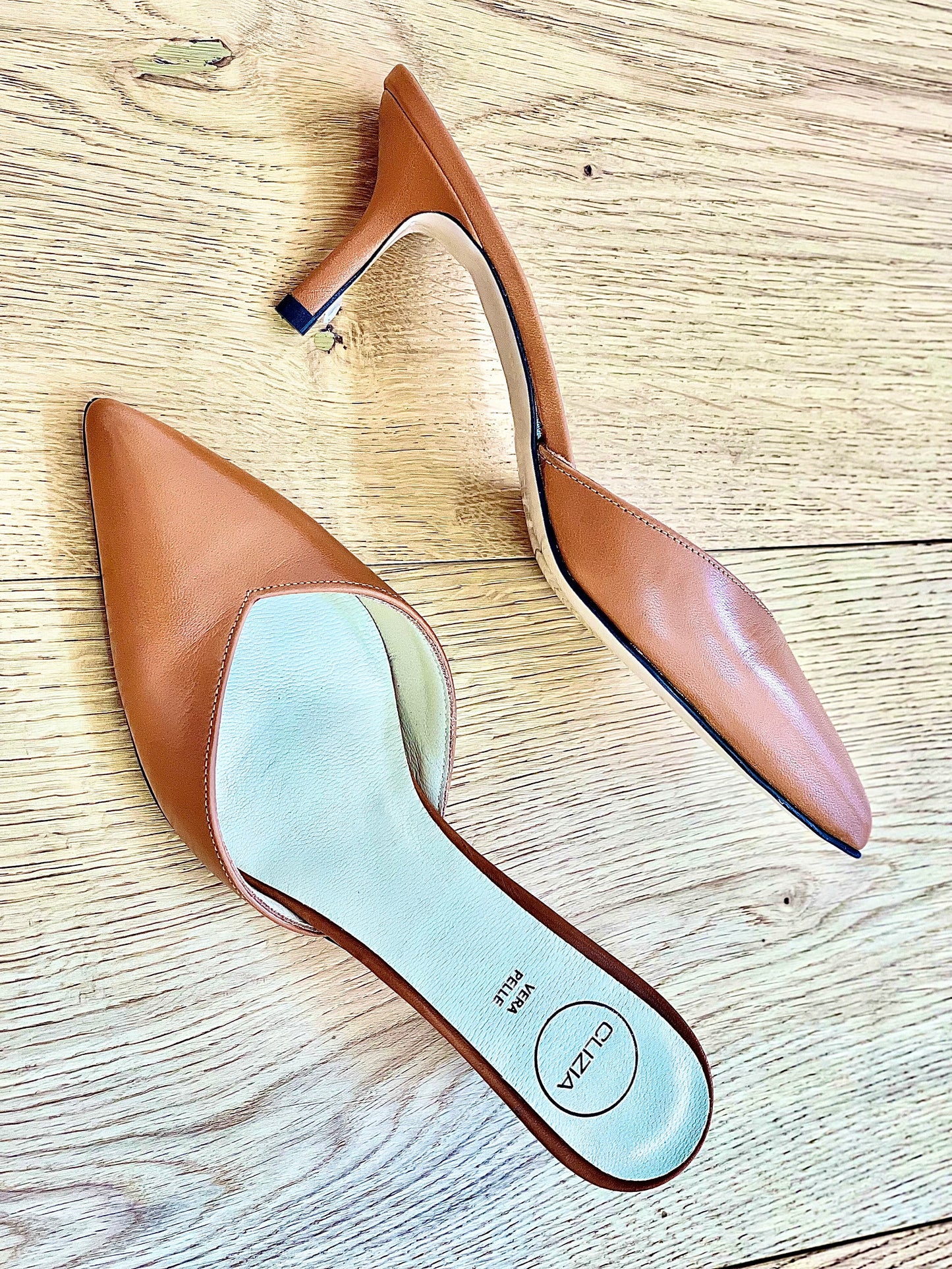 VIKY LEATHER