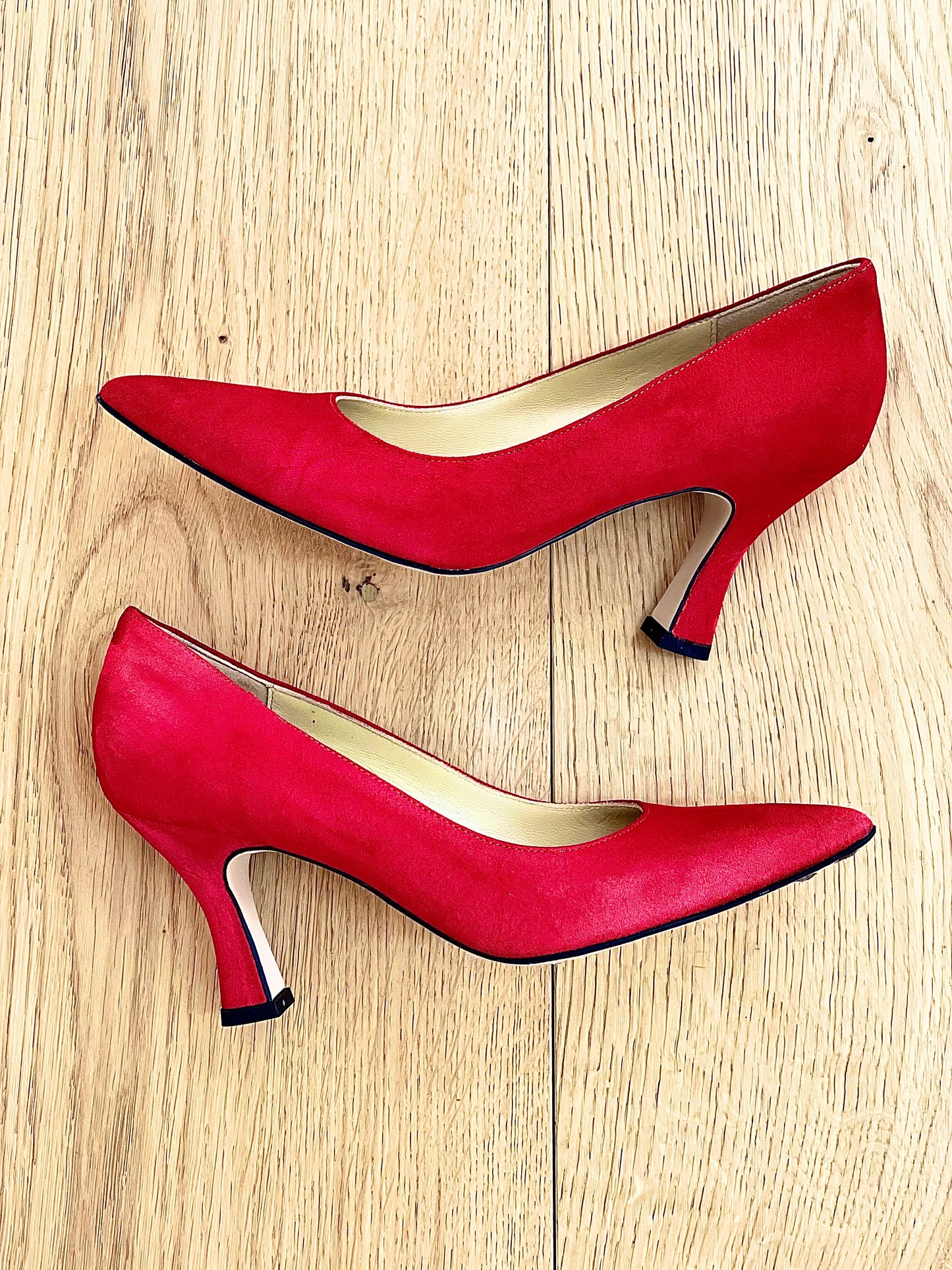 JOAN RED SUEDE