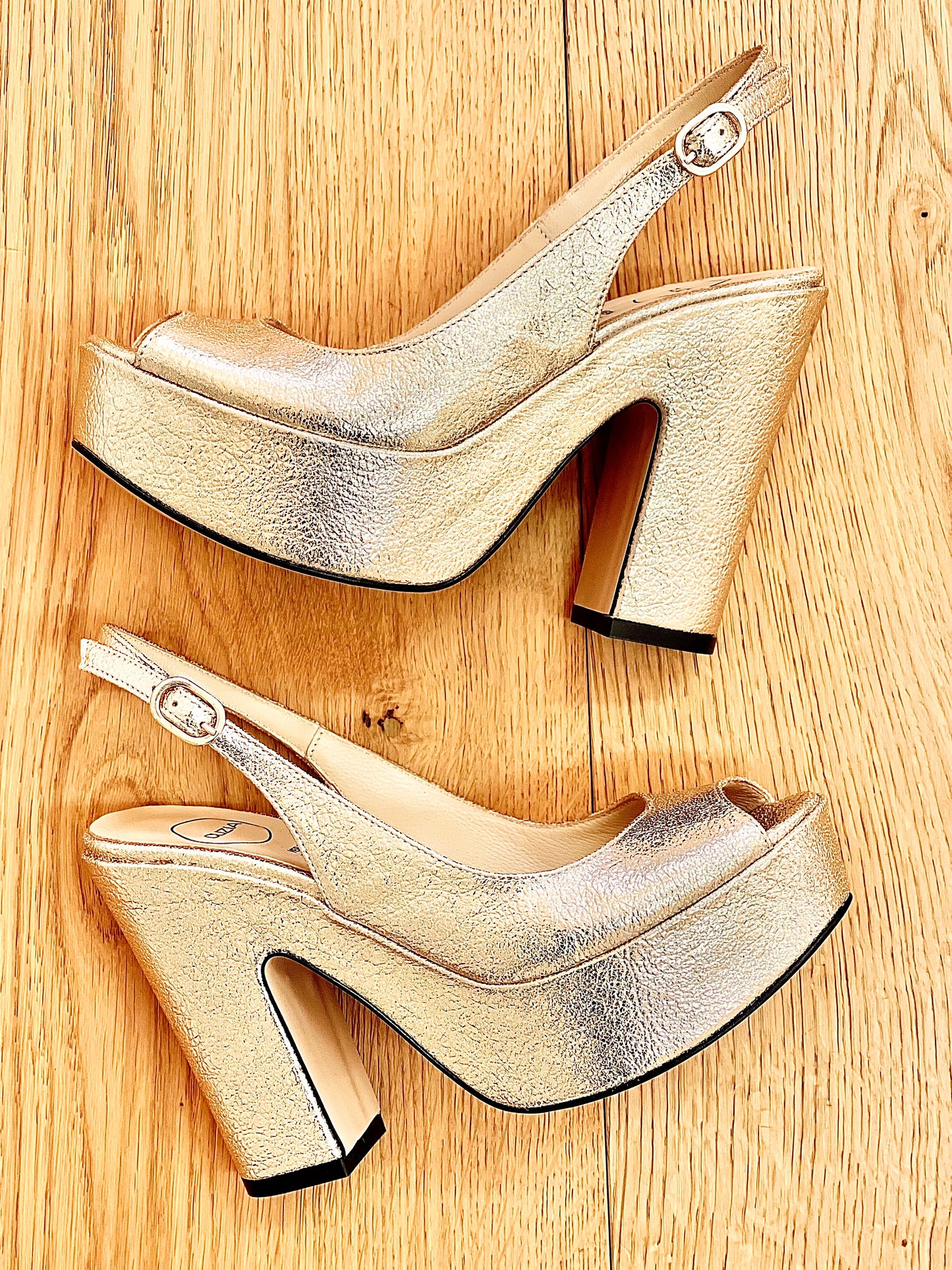 GOLD HELLEN