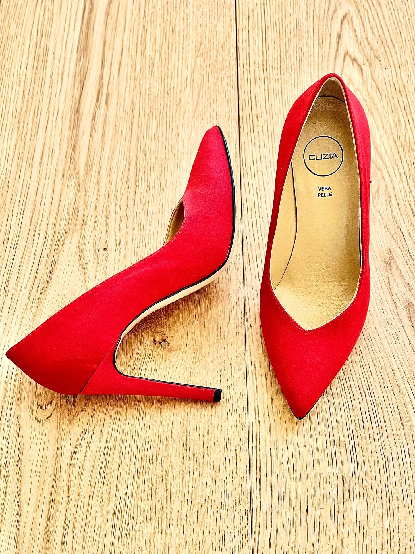 ELI RED SATIN