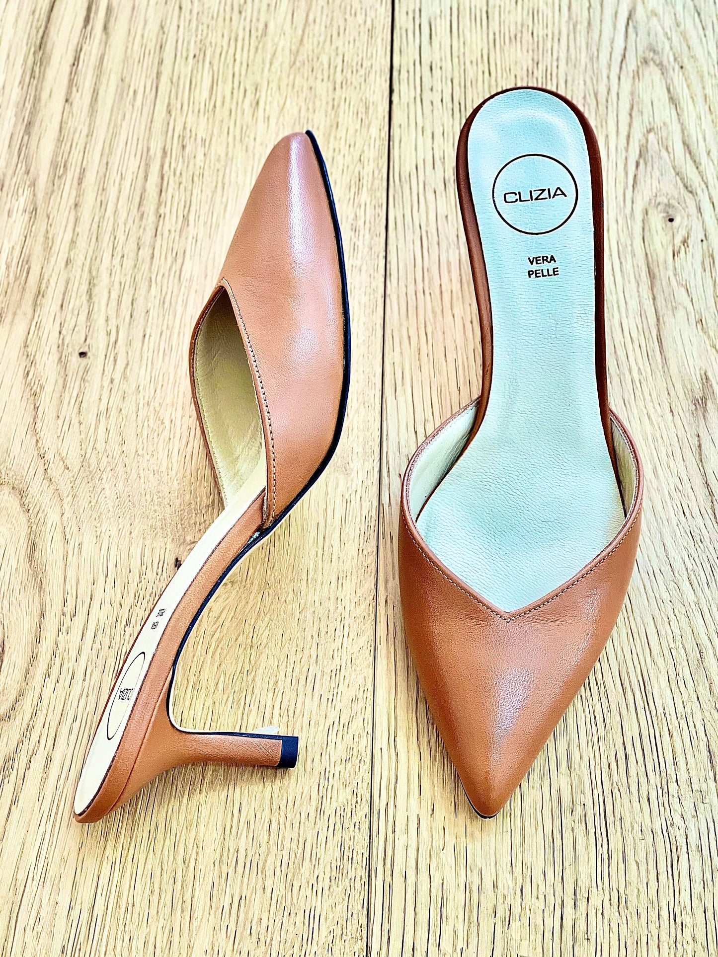 VIKY LEATHER
