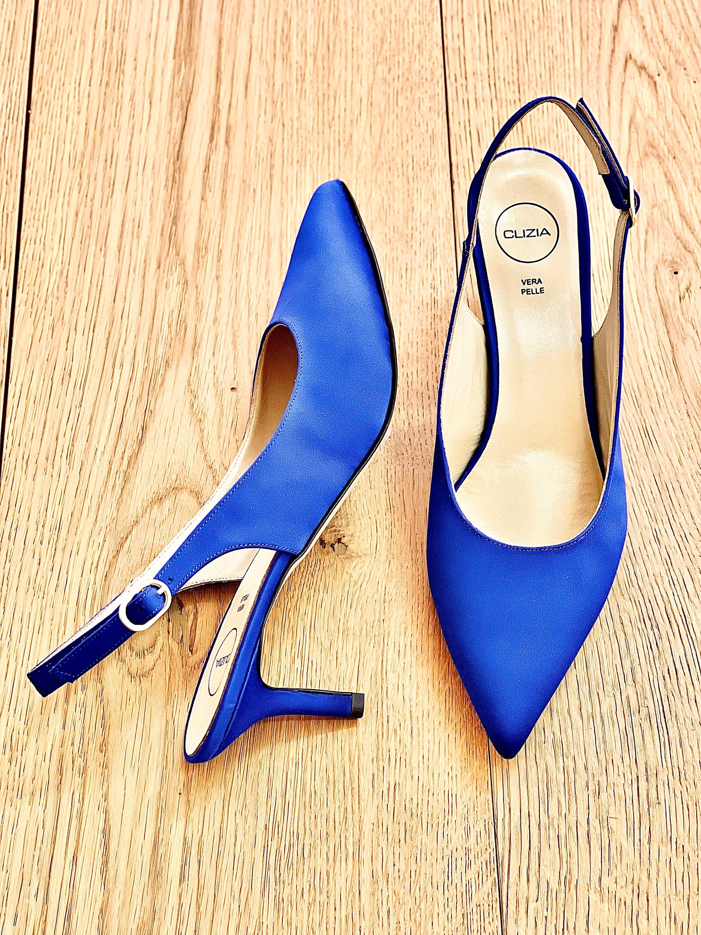 SONIA SATIN BLUETTE