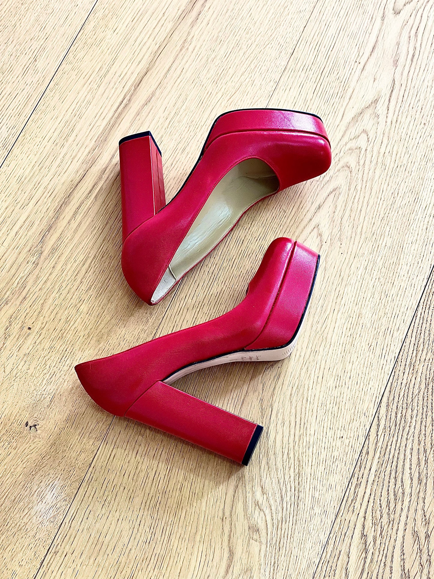 KATA LEATHER RED