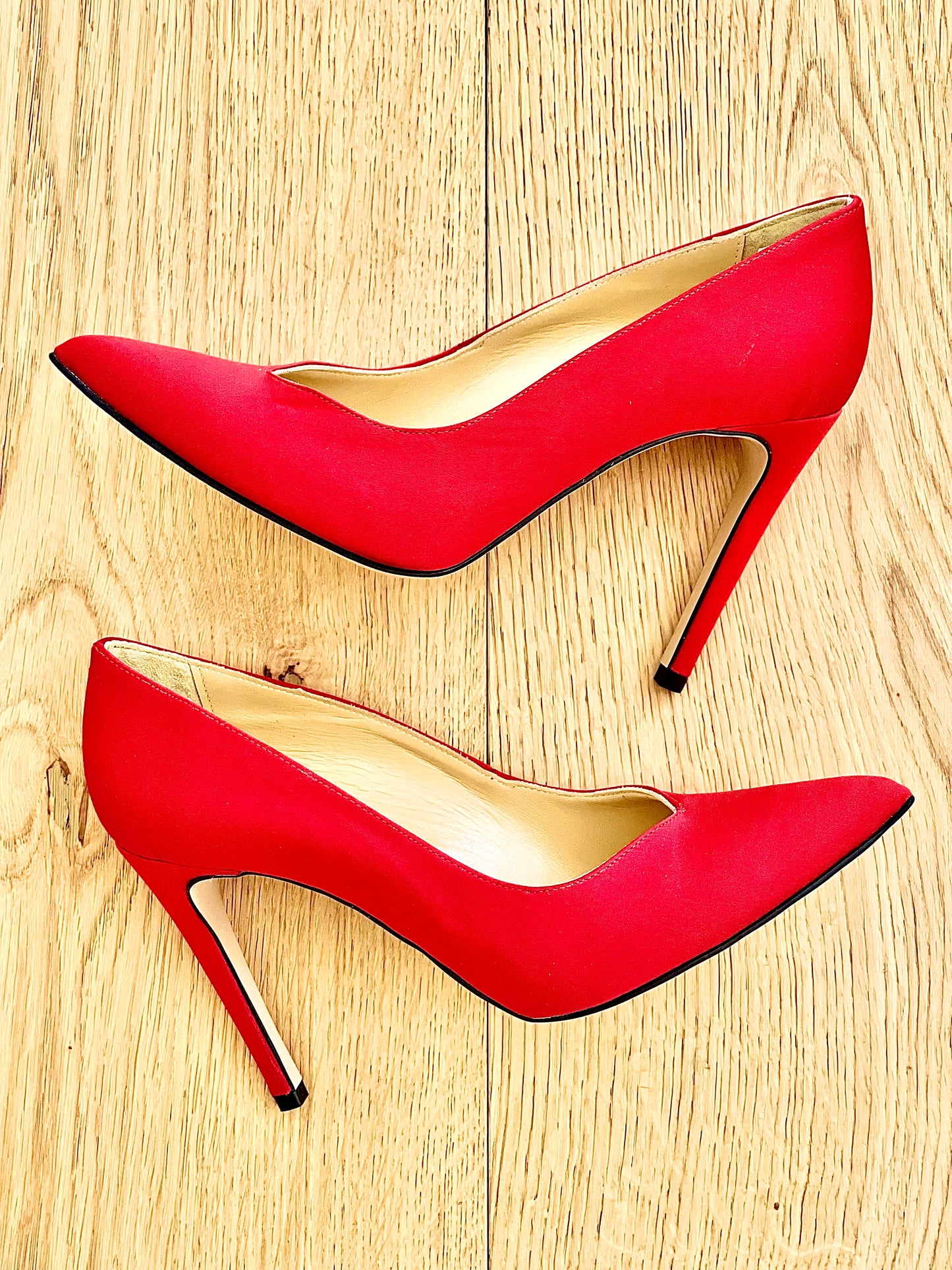 ELI RED SATIN