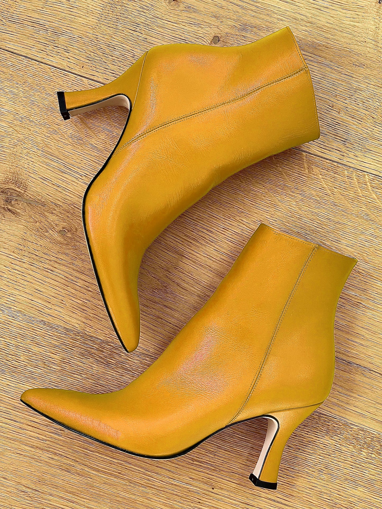 KAORI COURO OCRE