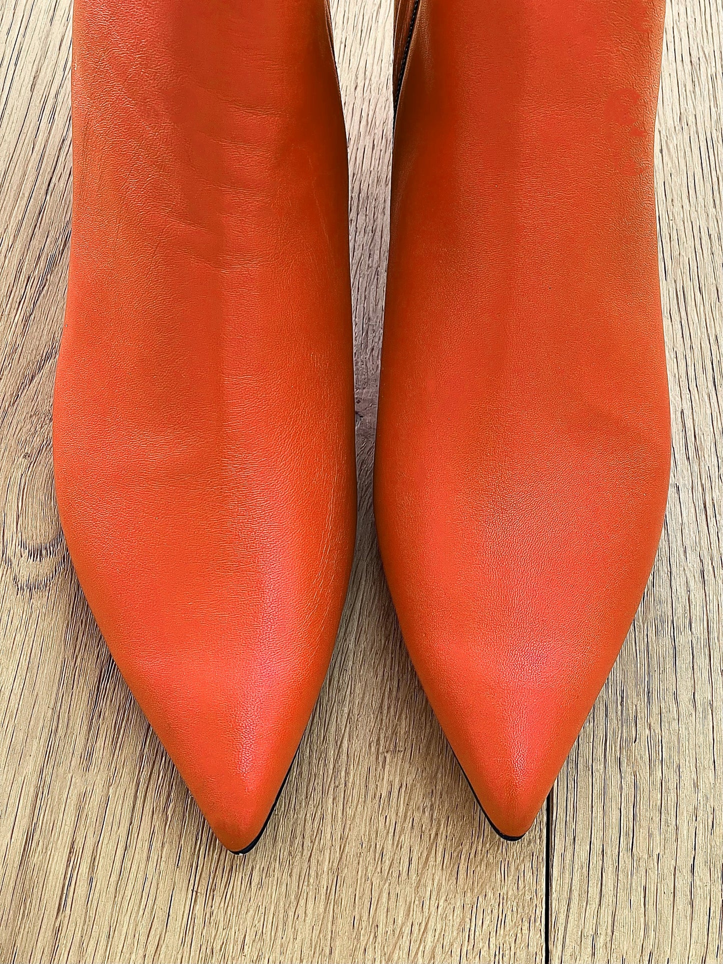 NICK LEATHER LARANJA