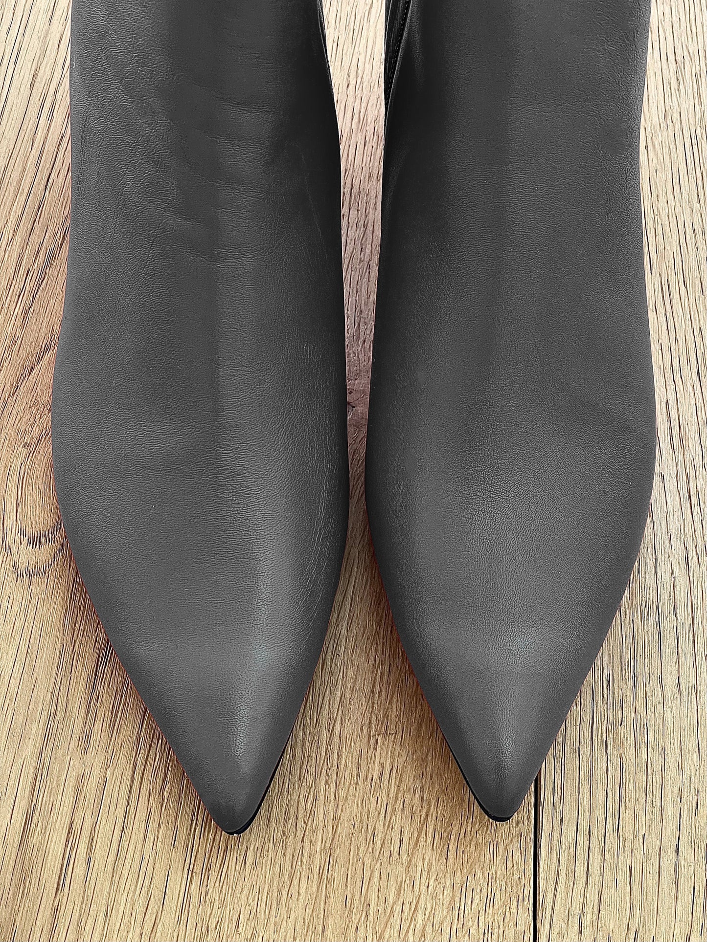 NICK LEATHER CINZENTO